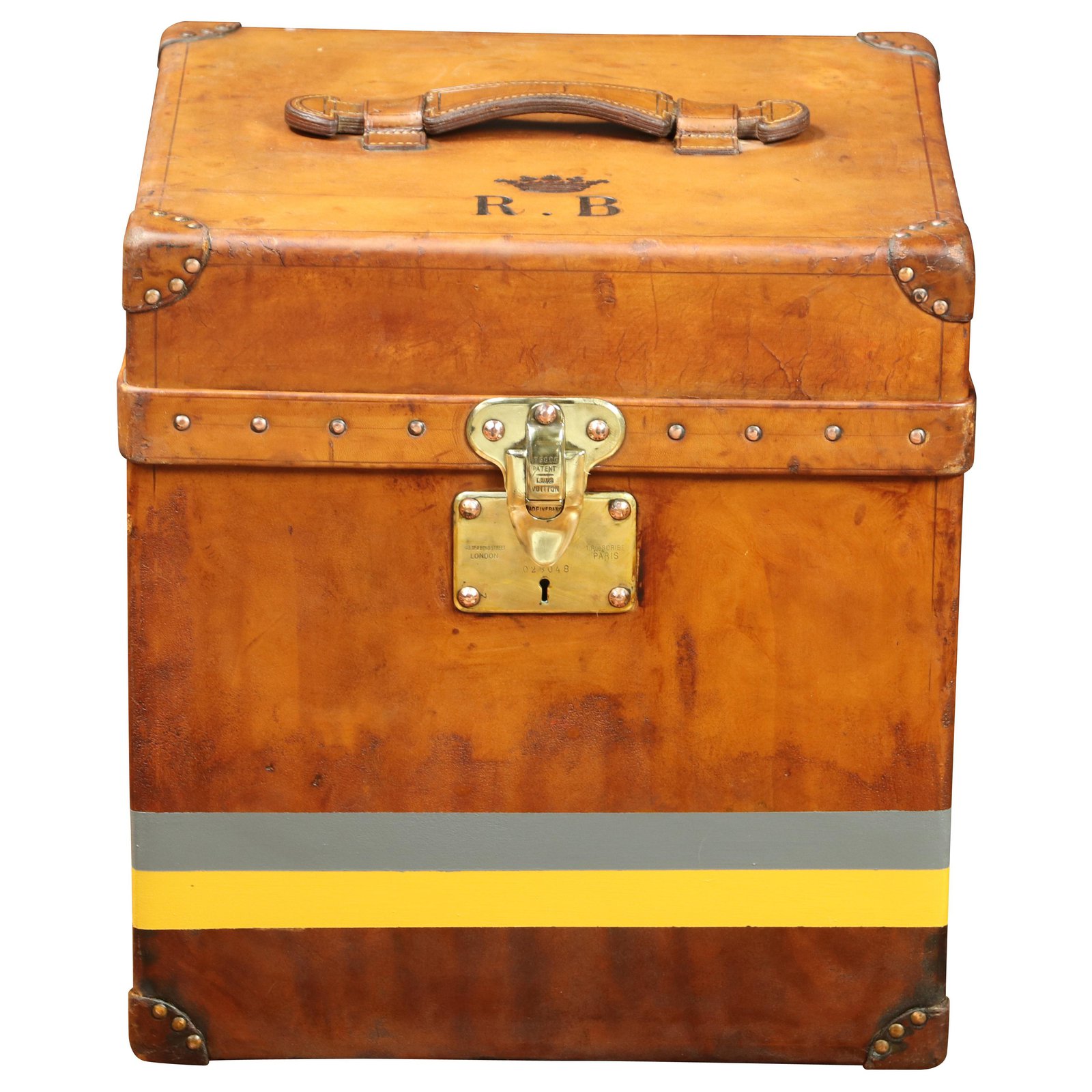 Splendid Louis Vuitton Hat Trunk in natural leather and solid brass, 1920/1930  Brown ref.249600 - Joli Closet