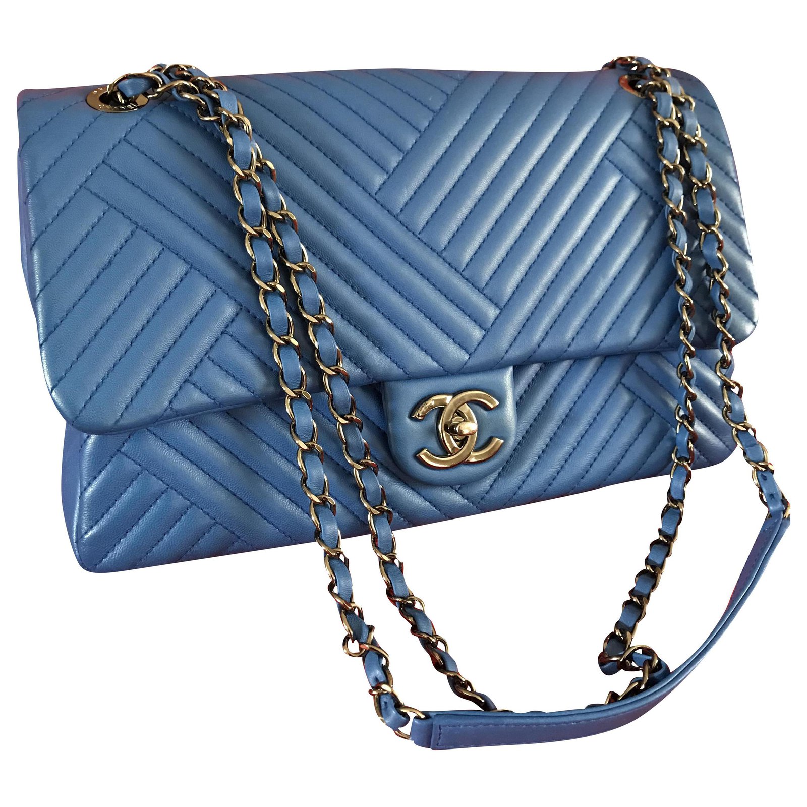 Classic Chanel timeless bag in electric blue Leather ref.249672 - Joli  Closet