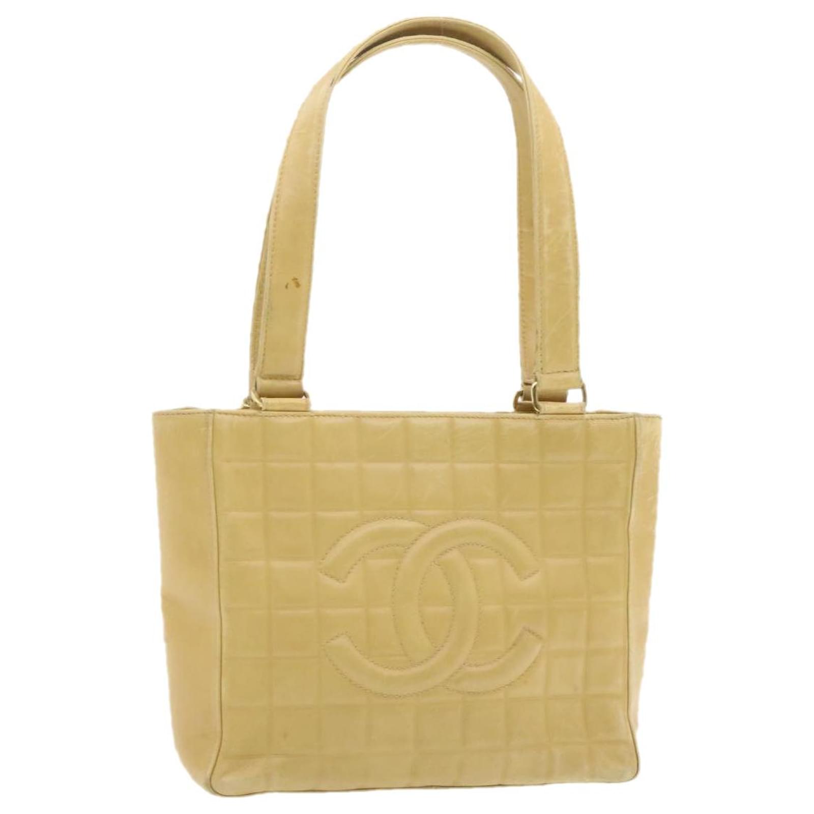 Chanel handbag Beige Leather ref.250325 Joli Closet