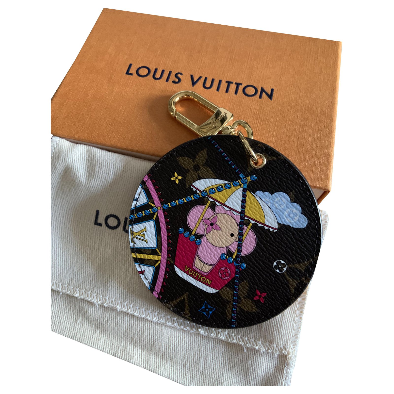 Vivienne Louis Vuitton Christmas illustrations limited edition 2020 Pink  ref.251927 - Joli Closet