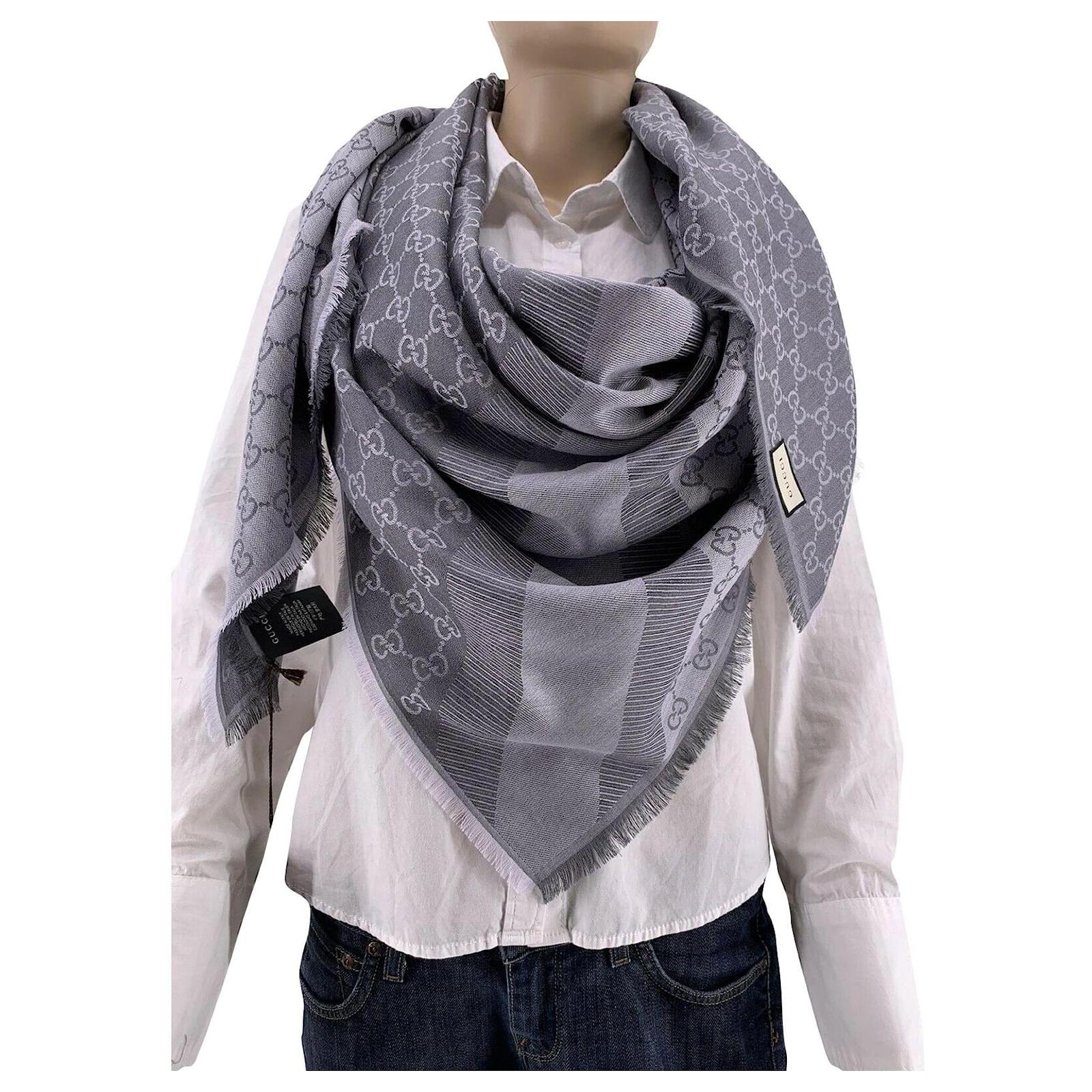 Style Gucci nat plus Grey Silk Wool ref.268156 - Joli Closet