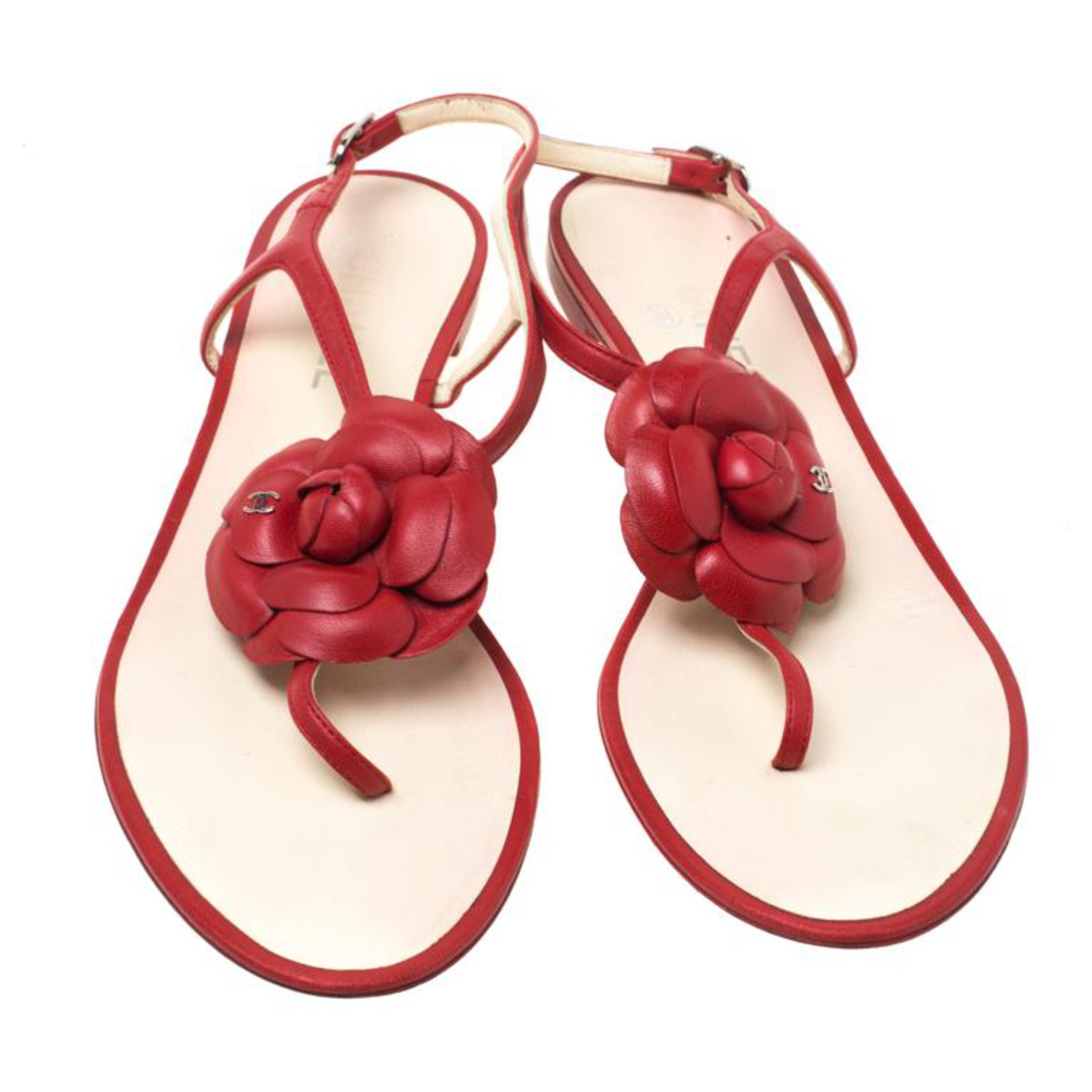 Chanel Sandalias de dedo camelia Roja Cuero  - Joli Closet