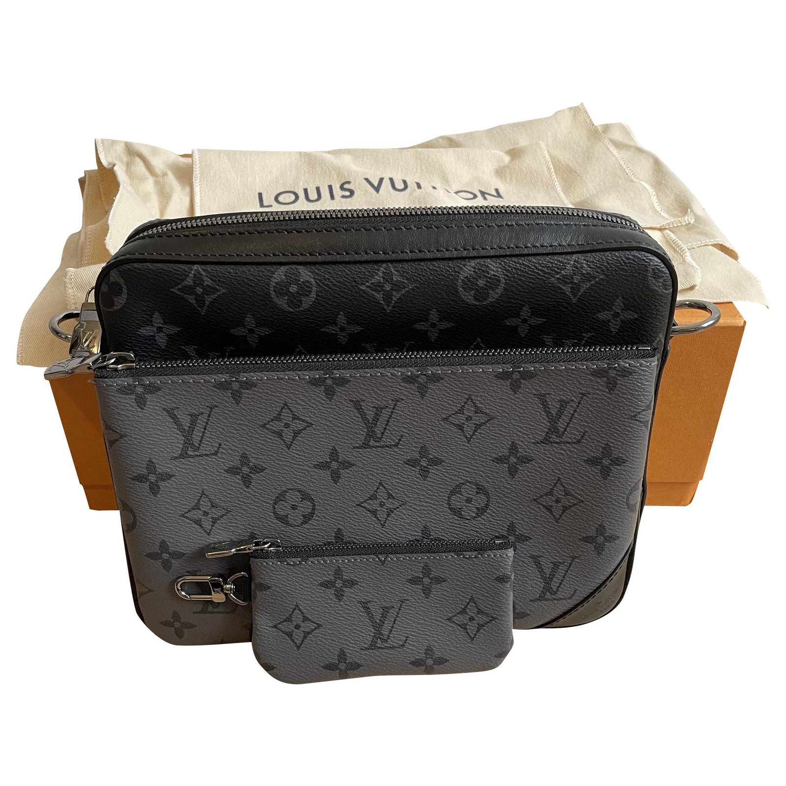 Louis Vuitton Cover trio Black Dark grey Cloth ref.254858 - Joli Closet