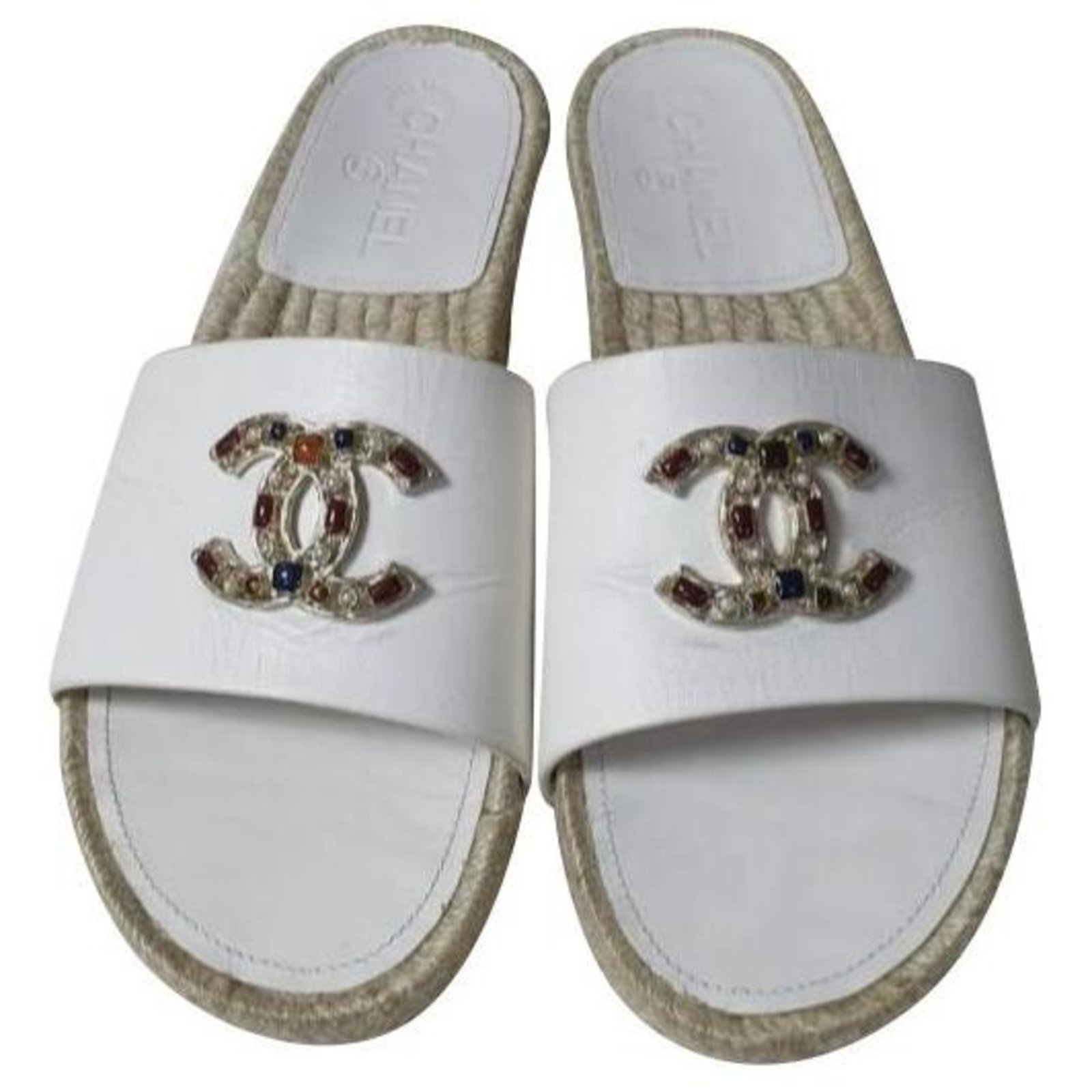 CHANEL CC Logo Leather Flat Sandals Slippers Flip Flops Sz.40 Beige  ref.256957 - Joli Closet