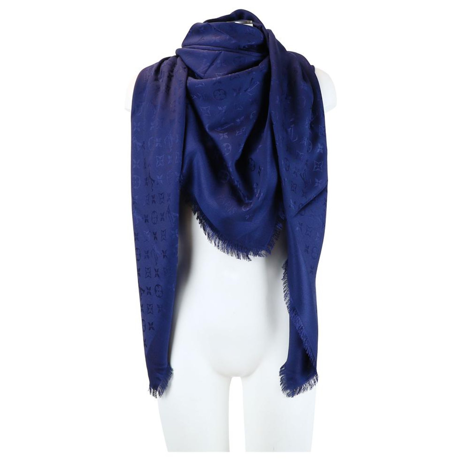 Louis Vuitton Scarf Blue Silk ref.259648 - Joli Closet