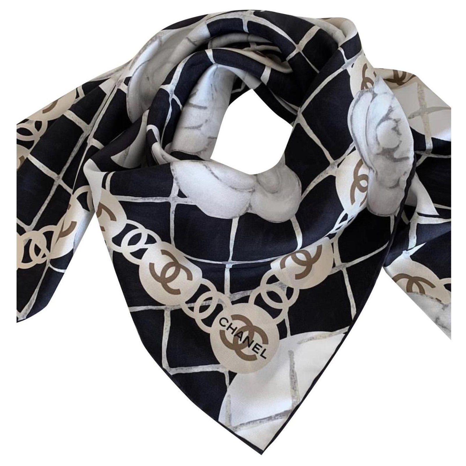 Chanel Grey CC Logo Cashmere Scarf  Labellov  Buy and Sell Authentic  Luxury