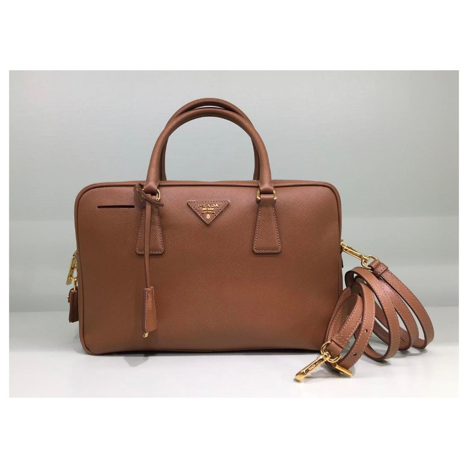 Bolso prada de piel saffiano nuevo Caramelo Cuero ref.264151 - Joli Closet