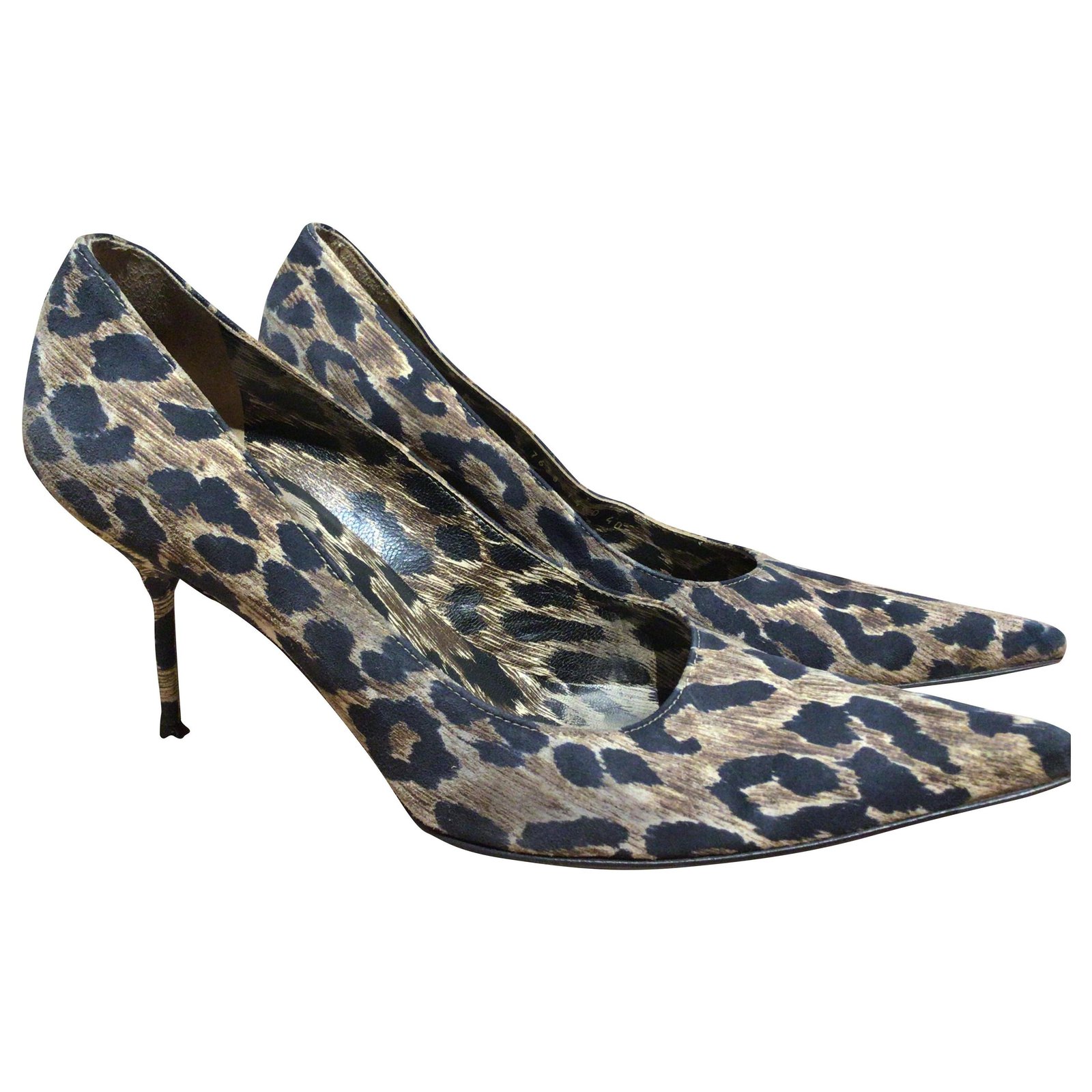 dolce and gabbana cheetah heels