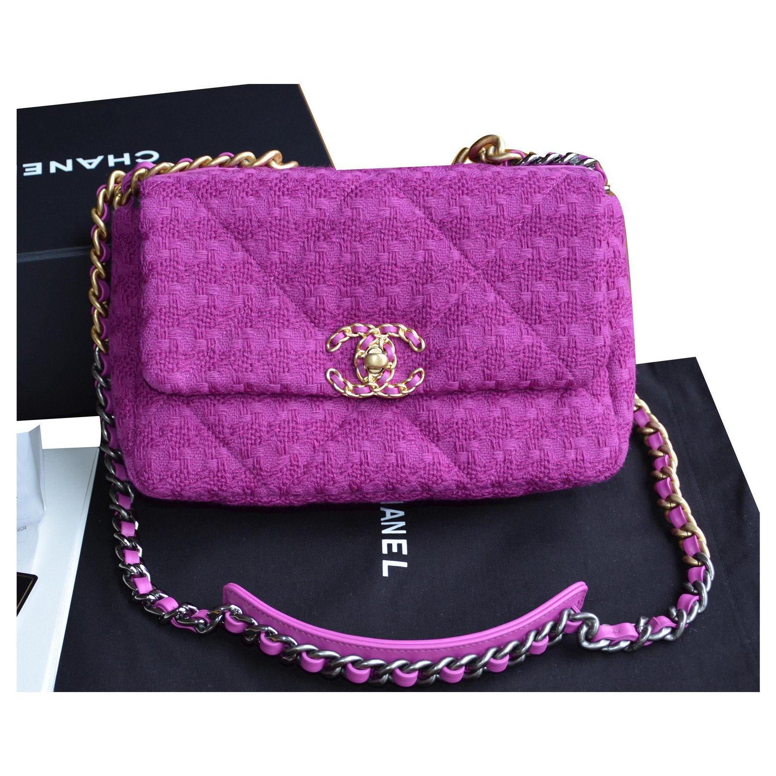 Chanel 19 tweed handbag Chanel Purple in Tweed - 34413018