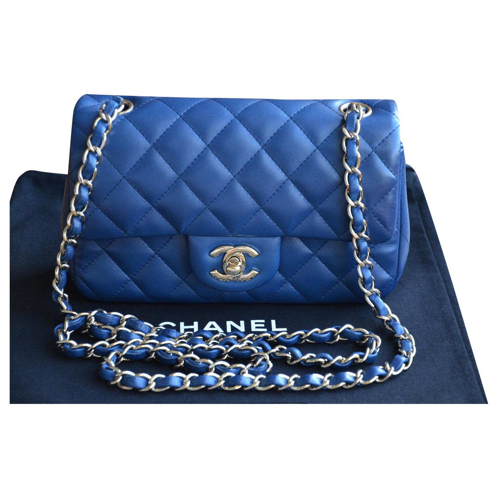 Chanel Timeless Classic mini bag Blue Dark blue Gold hardware Leather  ref.265709 - Joli Closet