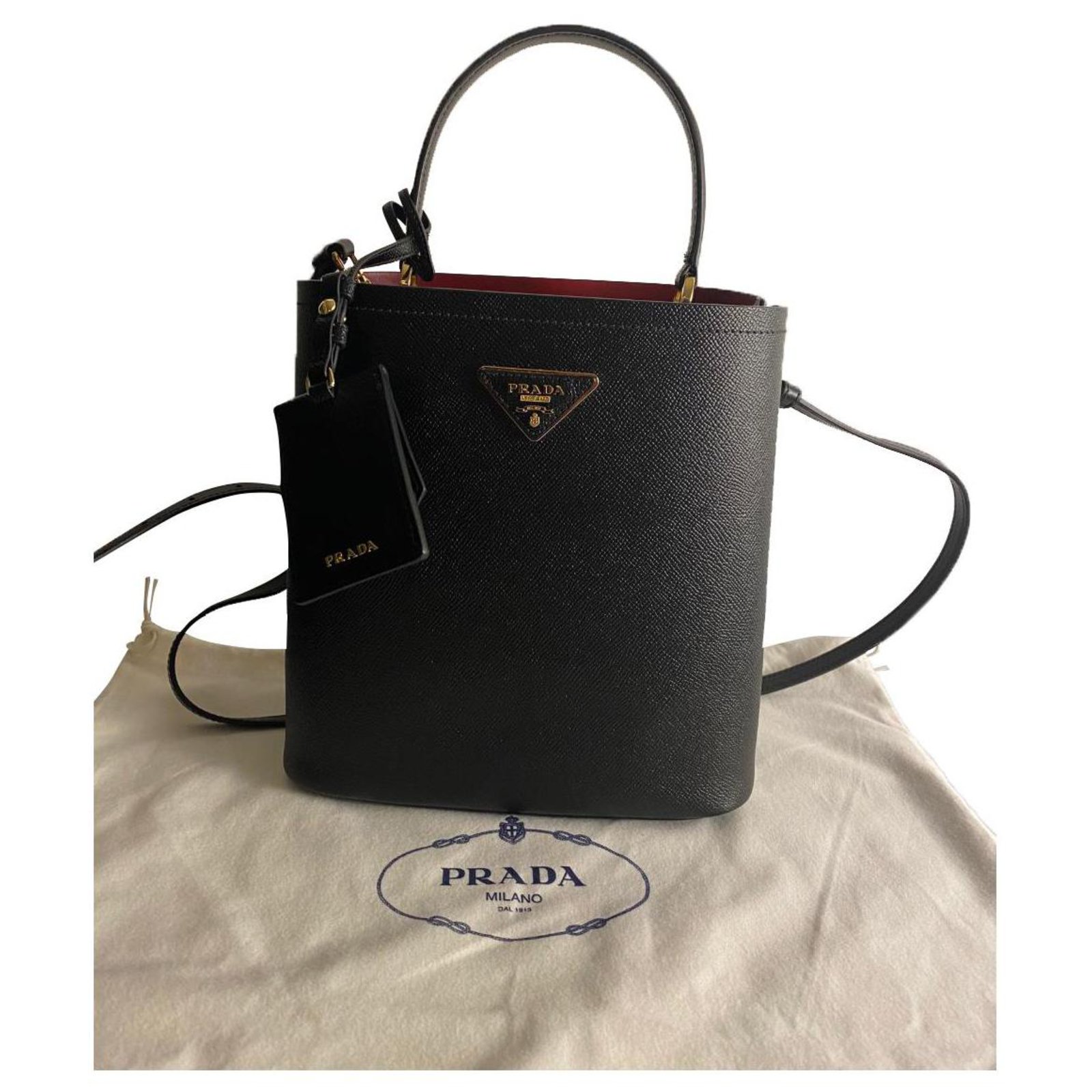 Saffiano Prada Panier Preto Couro ref.266884 - Joli Closet