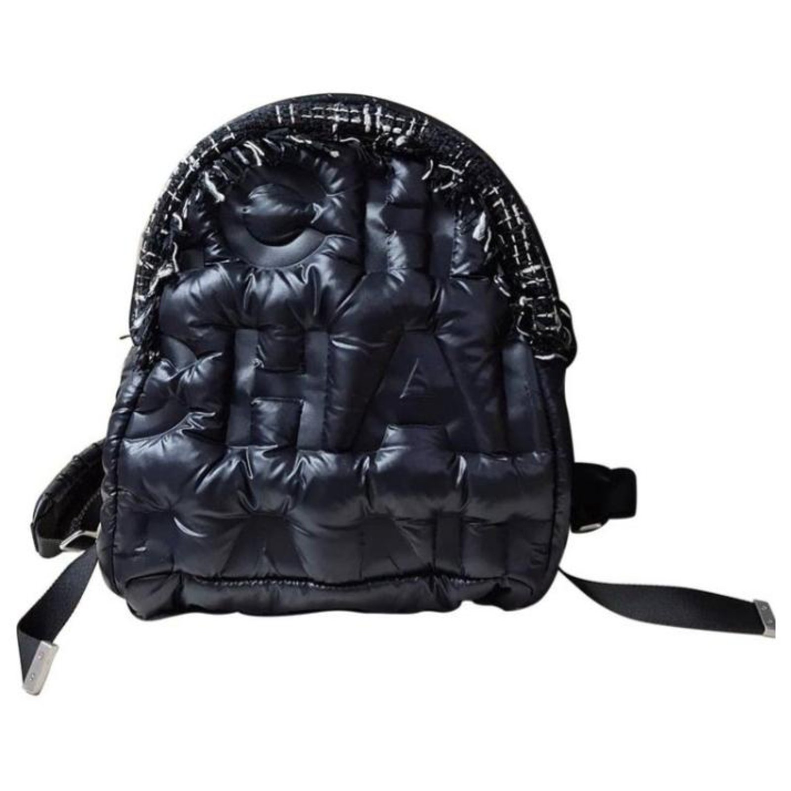 Chanel Medium Doudoune Nylon Tweed Coco Neige Backpack Black ref.267791 -  Joli Closet