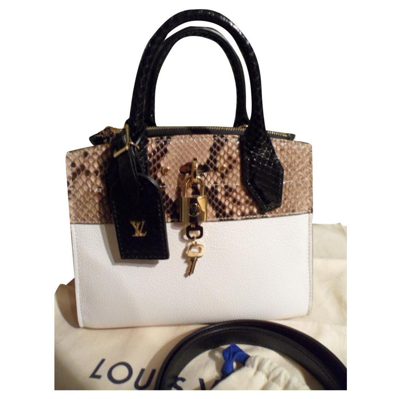 Louis Vuitton City steamer Cream Exotic leather ref.269543 - Joli Closet