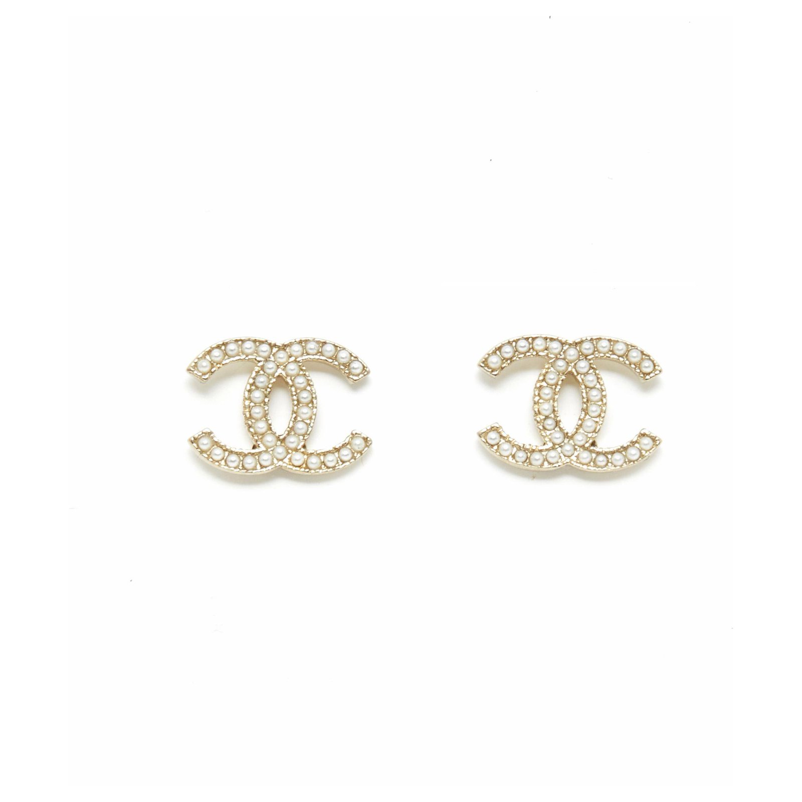 pearl chanel cc earrings logo