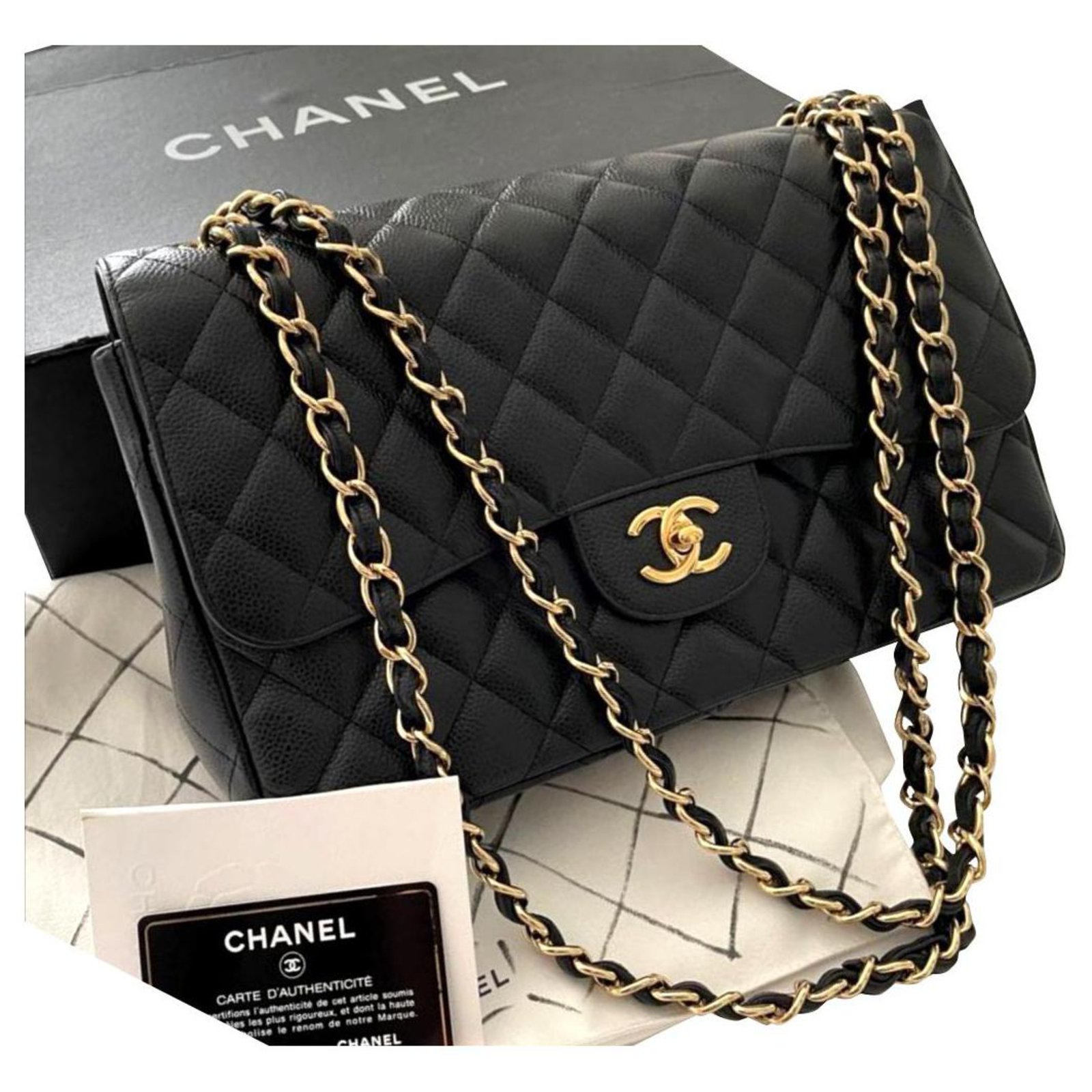 Chanel Jumbo Timeless Classic flap bag Black Leather ref.270373 - Joli  Closet