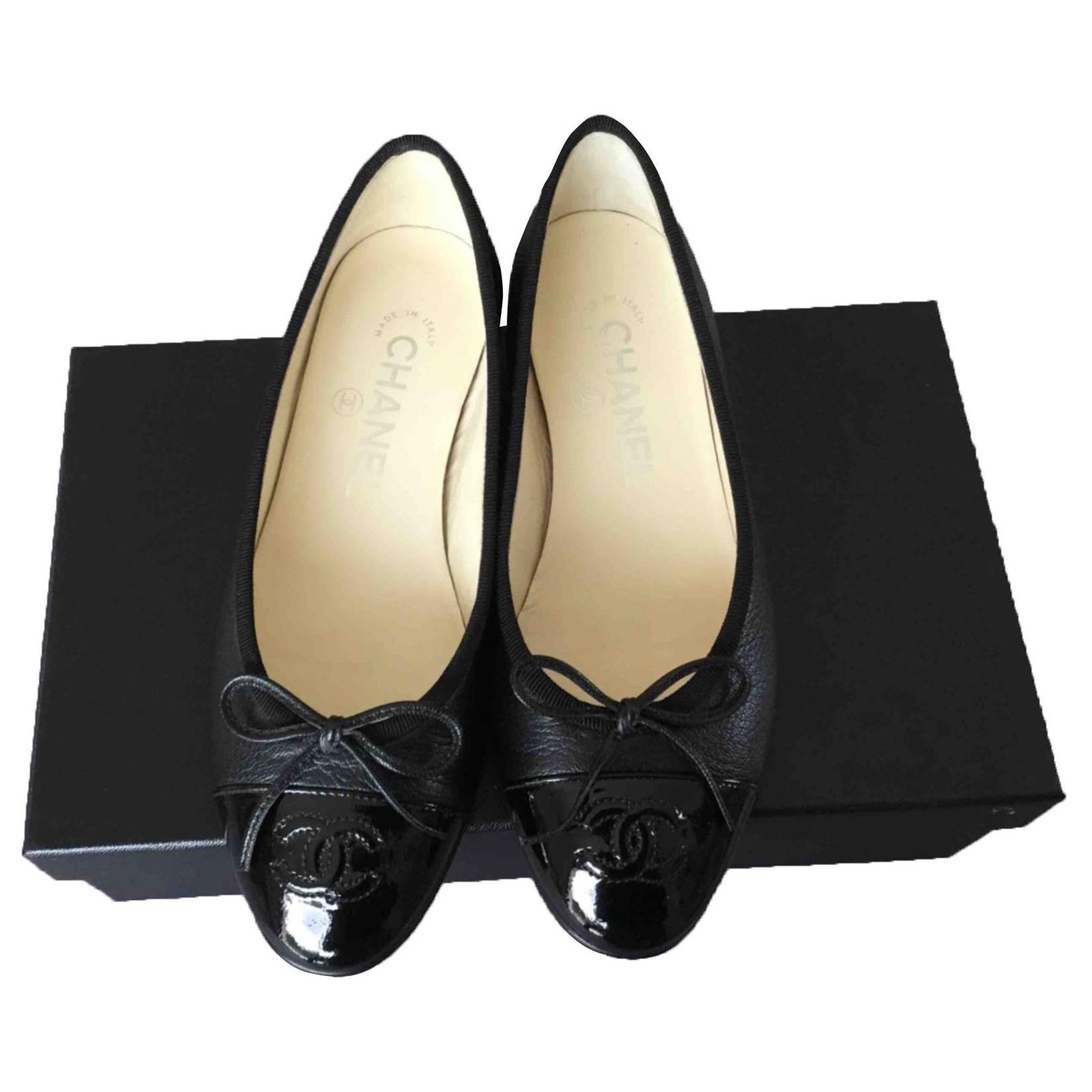 Superb new Chanel ballerinas Black Leather ref.273021 - Joli Closet