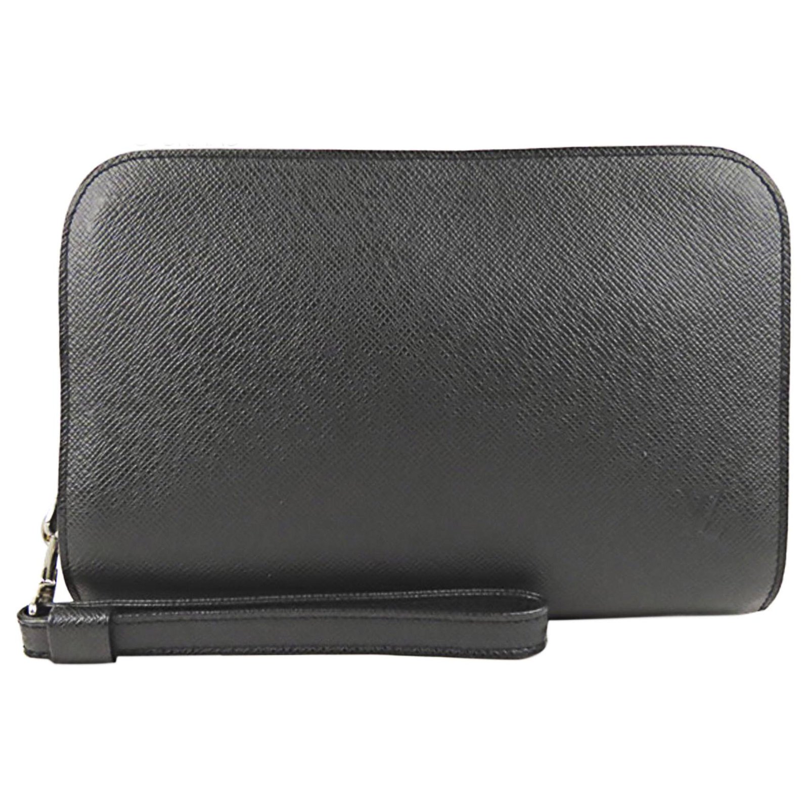 Louis Vuitton Black Taiga Baikal Clutch Bag Leather ref.274478 - Joli Closet