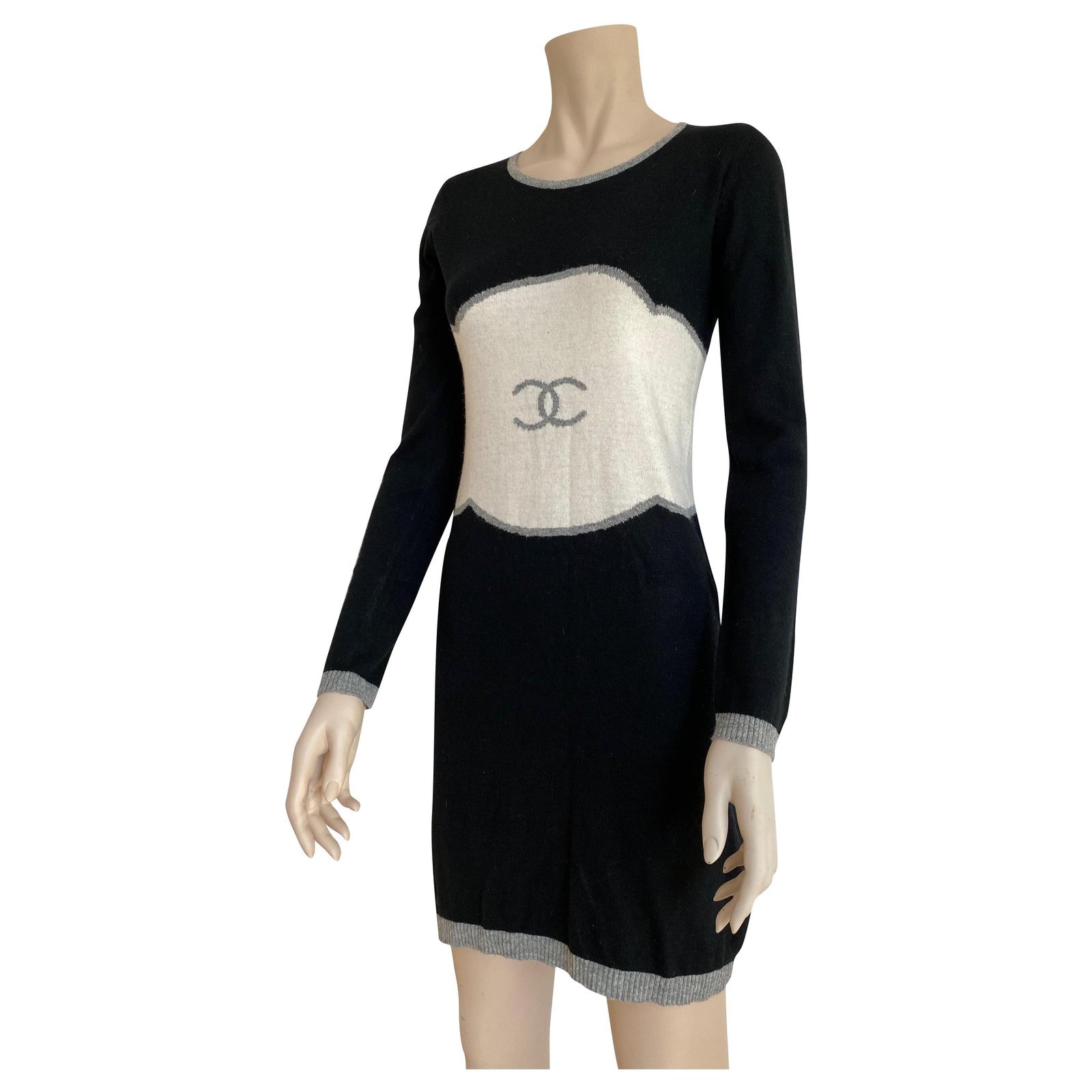 Chanel bodycon logo long sleeve dress Black Wool ref.276244 - Joli