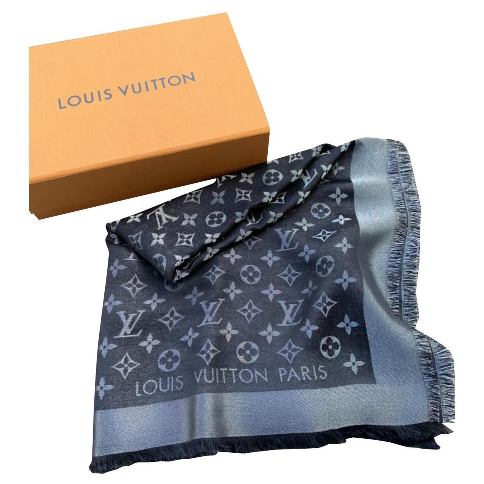 Louis Vuitton Silk scarves Black ref.276728 - Joli Closet