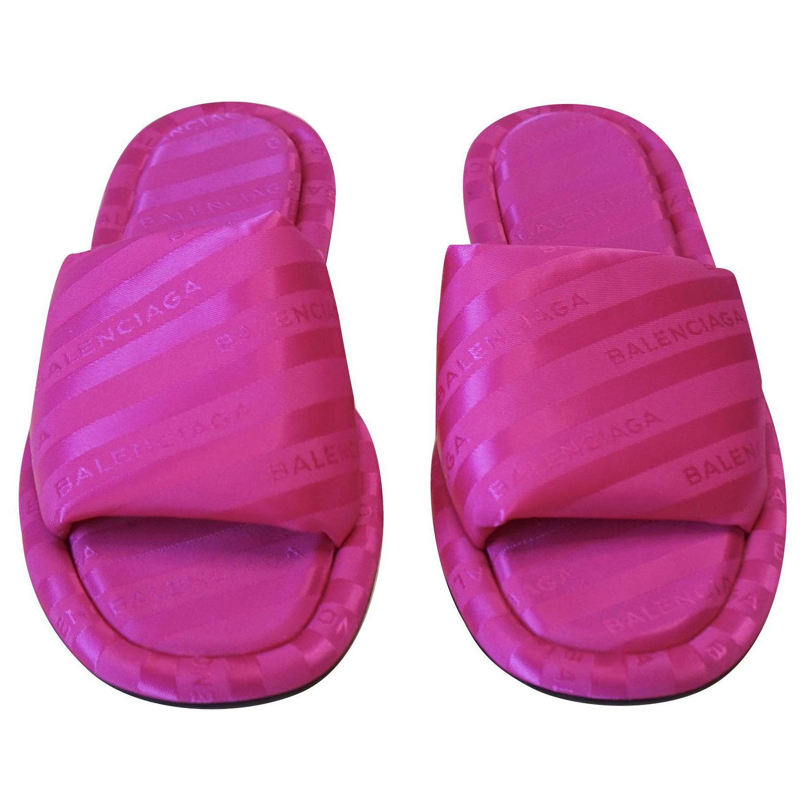 spild væk masse Have en picnic Balenciaga Sandals Pink Cloth ref.276771 - Joli Closet