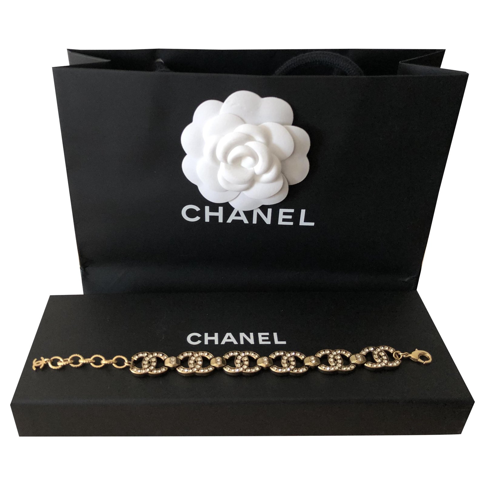 Chanel Strass Bracelet - Collection 2021 Golden Metal ref.278789 - Joli  Closet