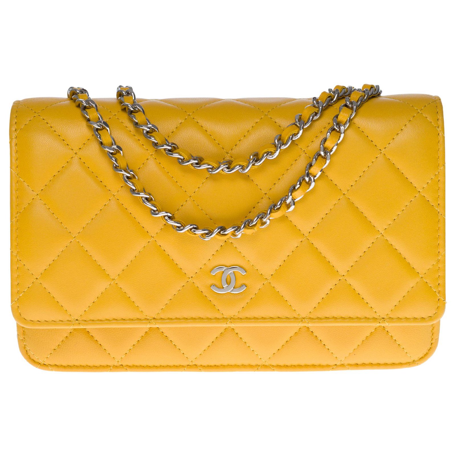 Lovely Chanel Wallet On Chain (WOC) in buttercup yellow quilted leather,  Garniture en métal argenté ref.280924 - Joli Closet