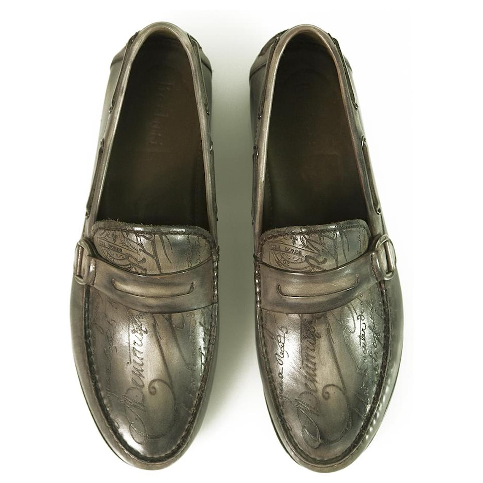 BERLUTI Infini Grey Scritto Un pezzo di Penny Loafer in Pelle da Uomo  taglia 43 Grigio ref.288472 - Joli Closet