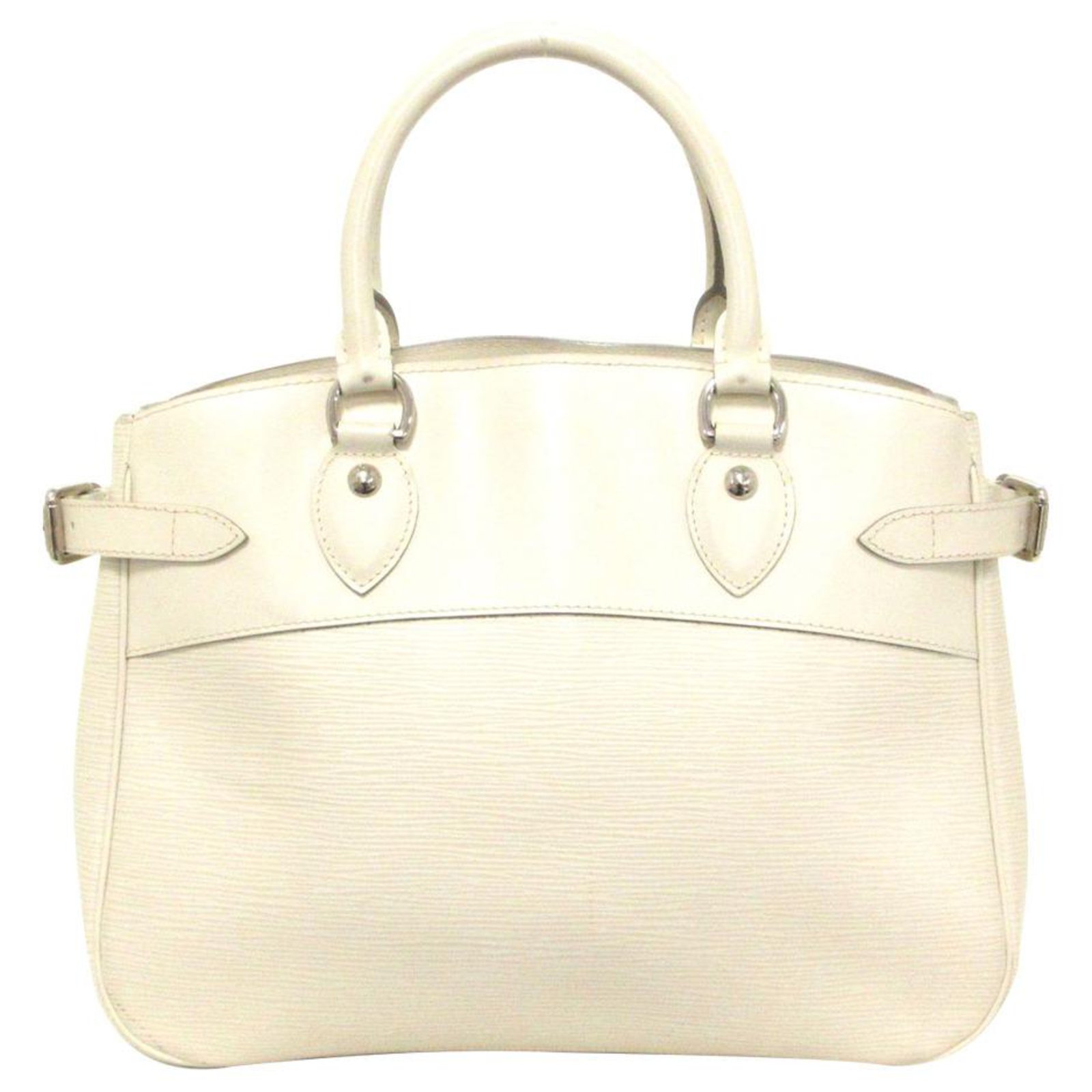 Louis Vuitton Passy Cream Leather ref.393778 - Joli Closet