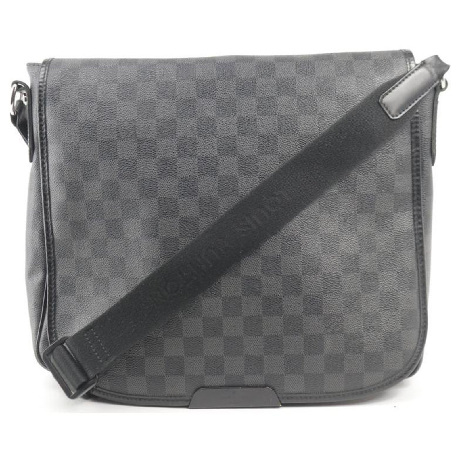 Louis Vuitton Damier Graphite Daniel MM Messenger Black ref.289903 - Joli  Closet