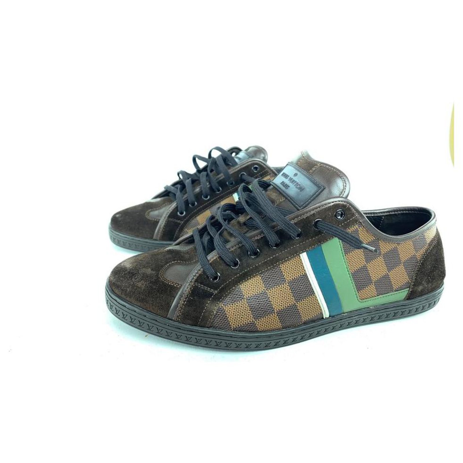 Louis Vuitton Classic Low Sneaker Men's 9.5 is ref.291645 - Joli Closet