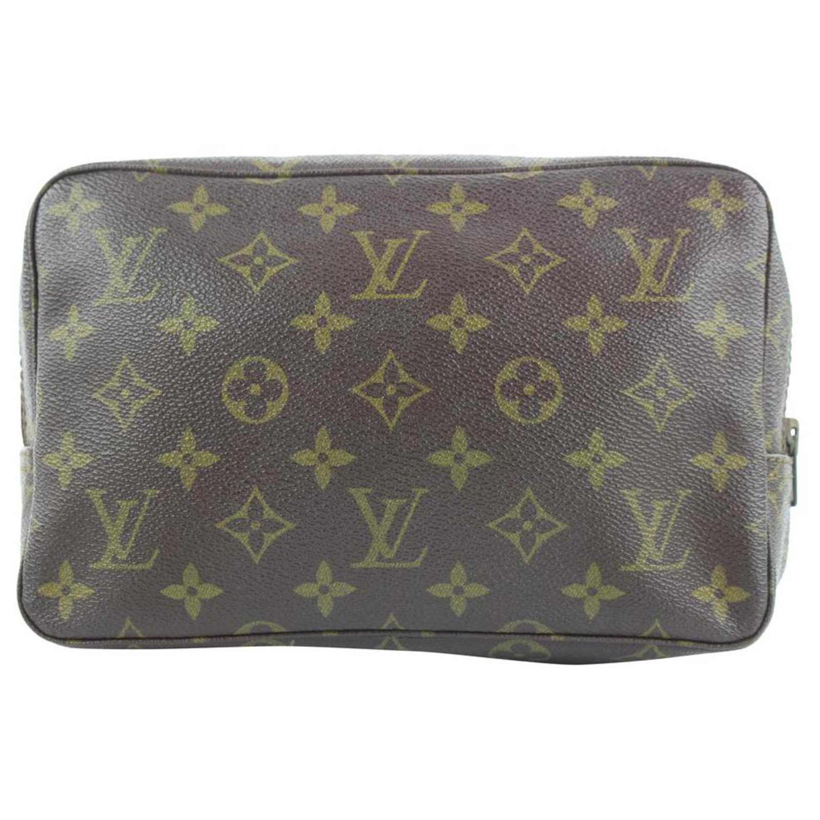 QUE TENGO EN MI BOLSA DE MAQUILLAJE?  LOUIS VUITTON TROUSSE TOILETTE 23 