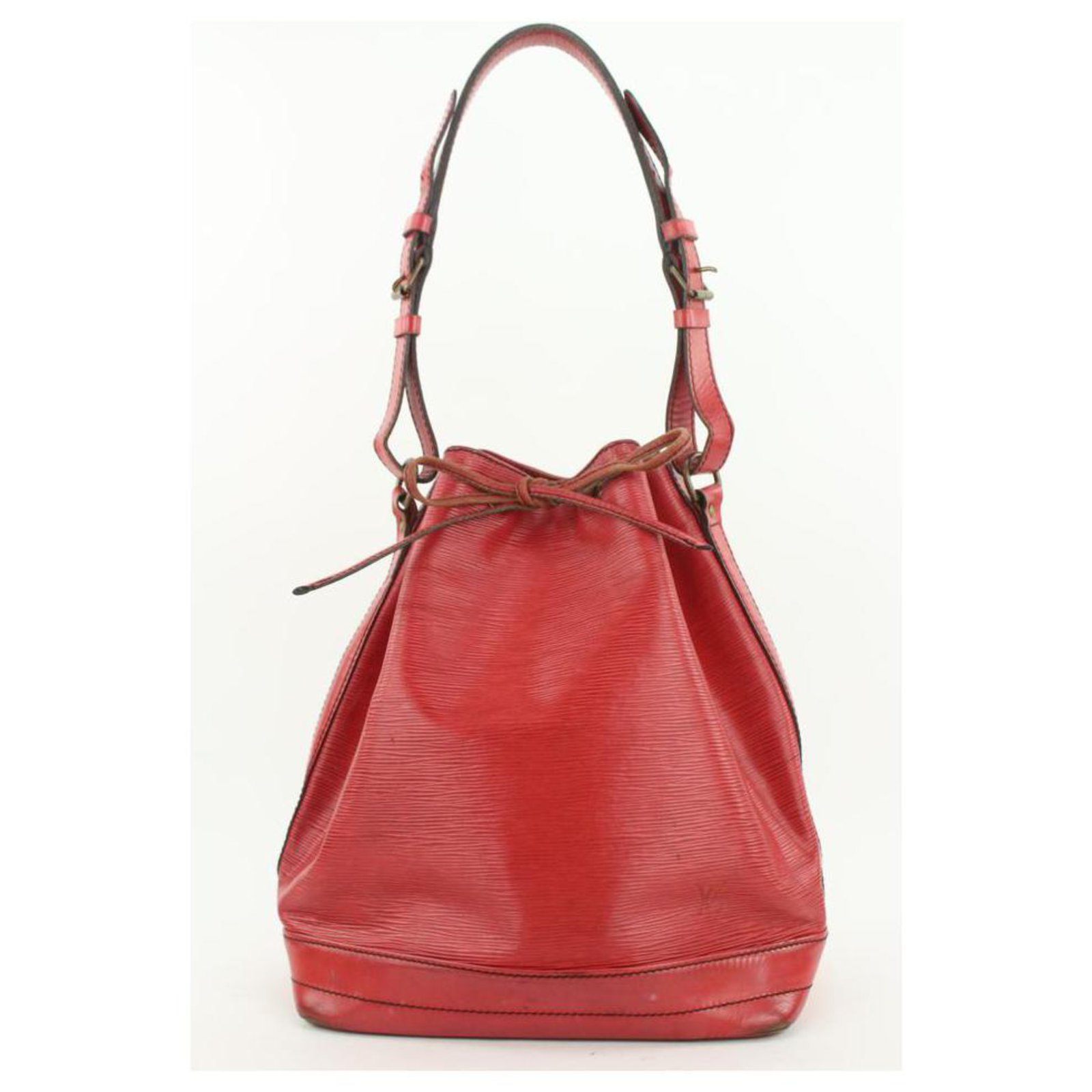 Louis Vuitton Noe GM in red Epileather
