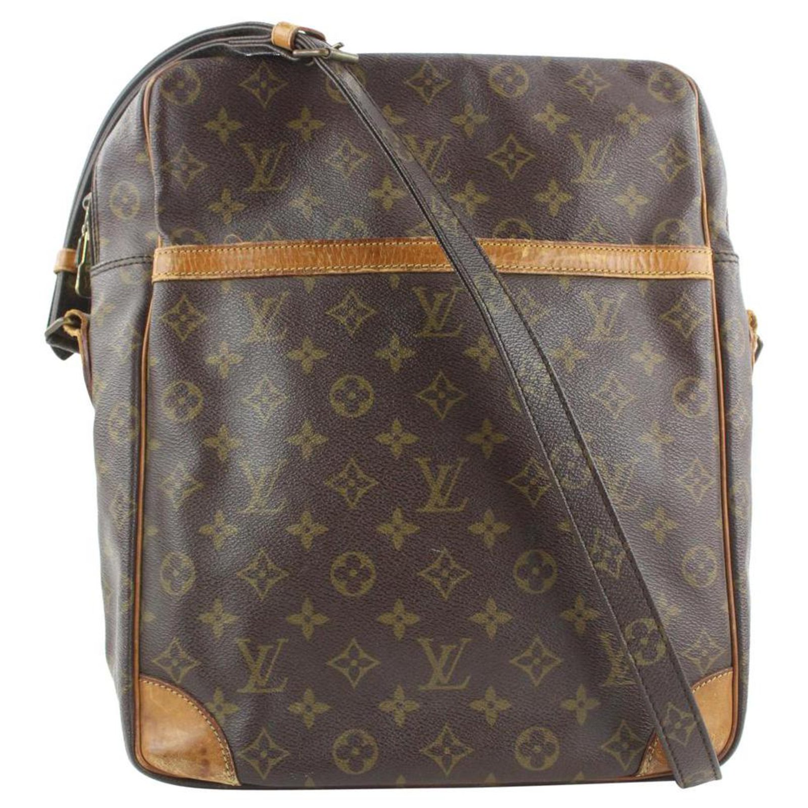 Louis Vuitton XL Monogram Danube GM Crossbody Messenger Bag Leather  ref.298427 - Joli Closet