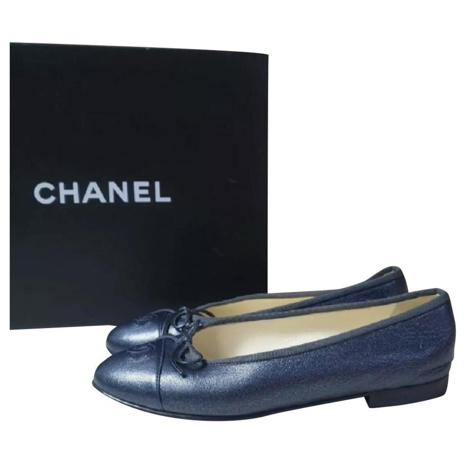 Chanel Blue Leather CC Logo Ballet Flats Size 38 Dark blue ref
