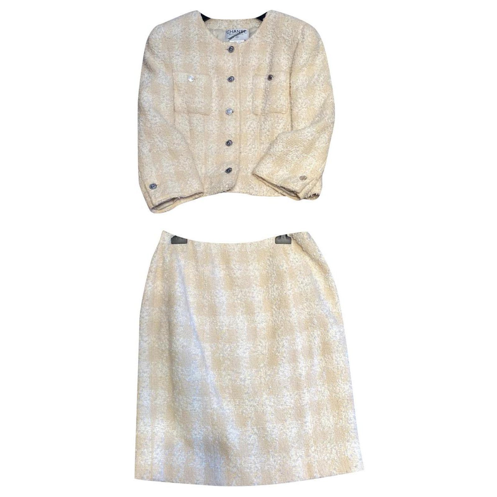 Chanel Skirt suit Beige Tweed ref.301926 - Joli Closet