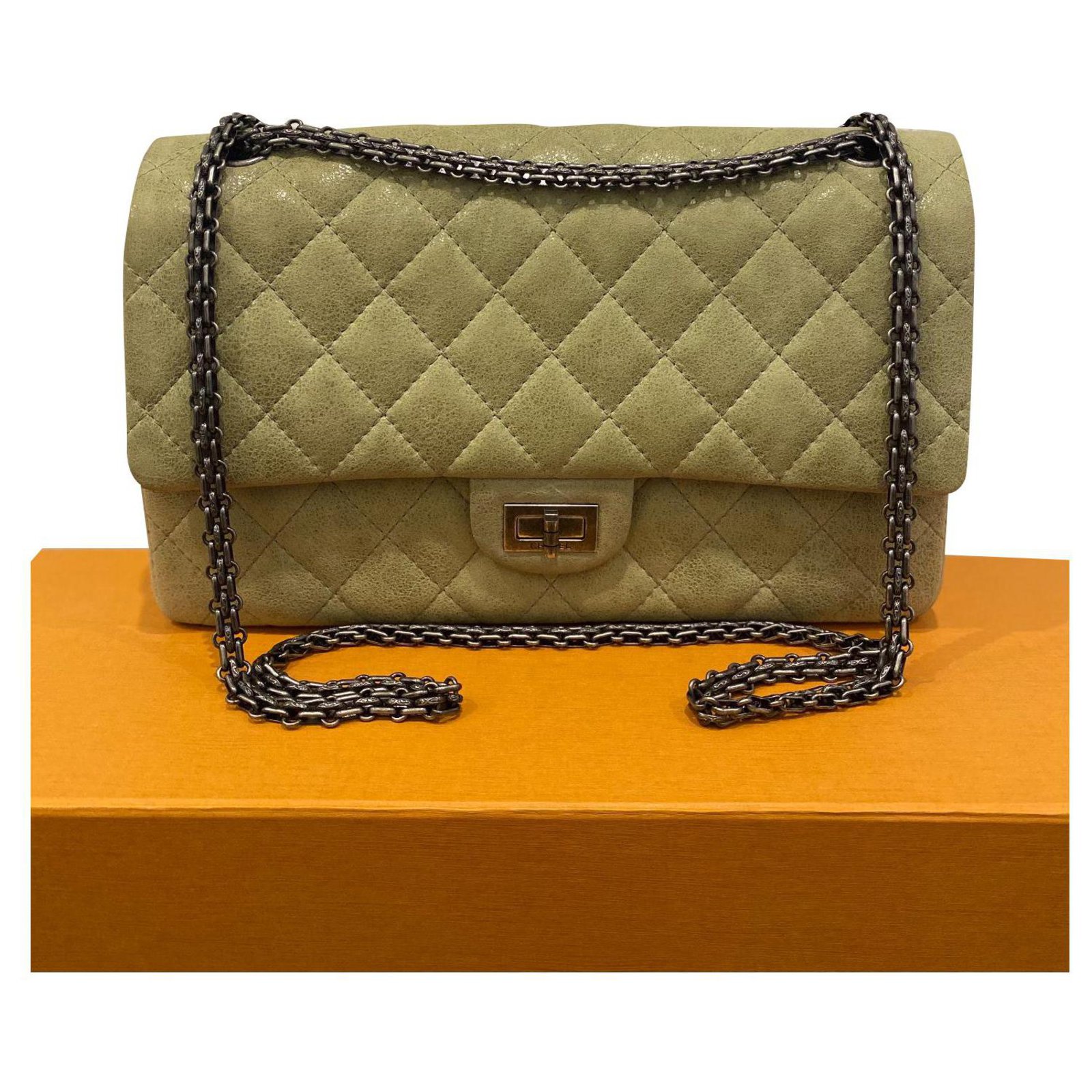 Chanel 2.55 Reissue 226 Pistachio Color Bag Green Nubuck ref.304024 - Joli  Closet