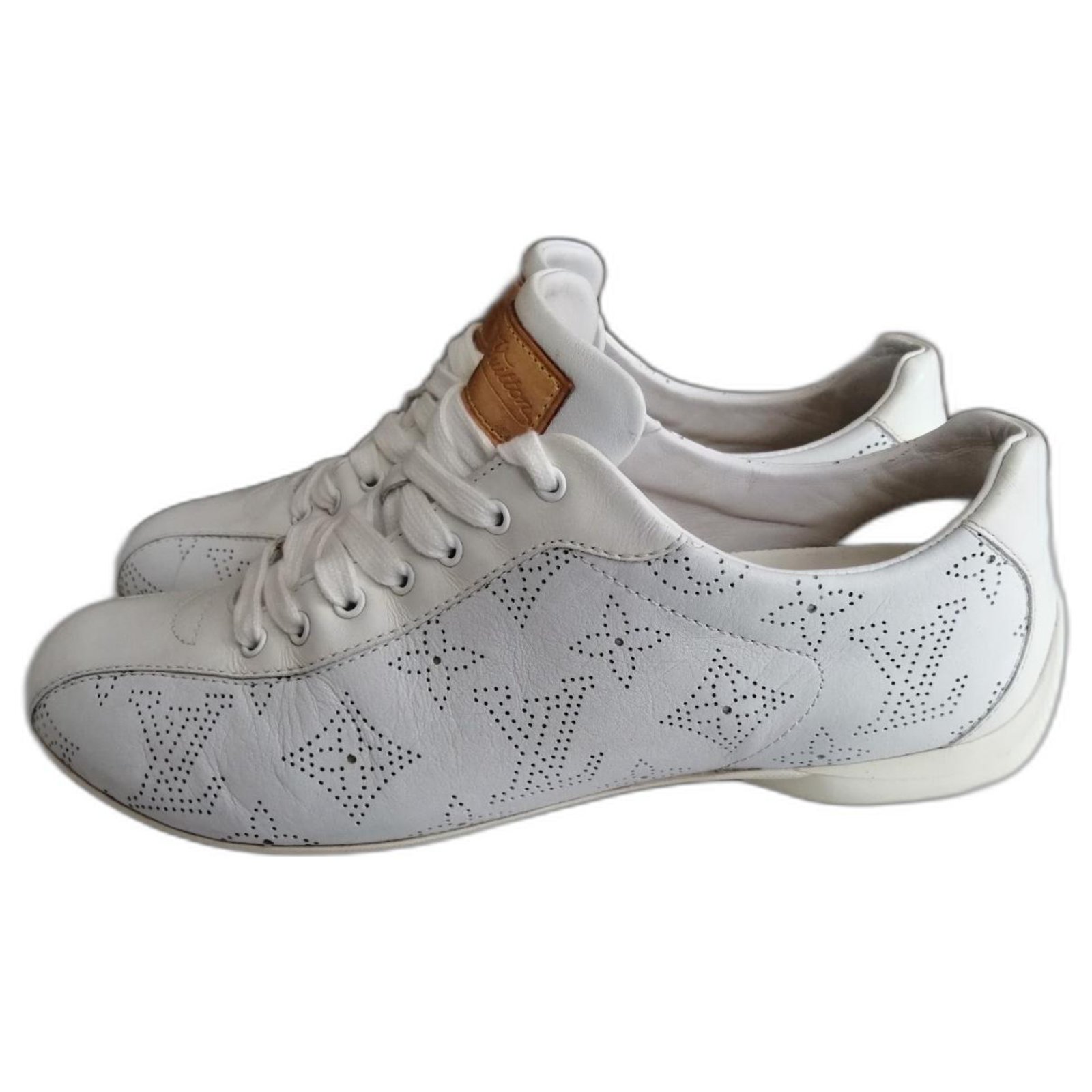 Louis Vuitton Sneakers White Leather ref.305321 - Joli Closet