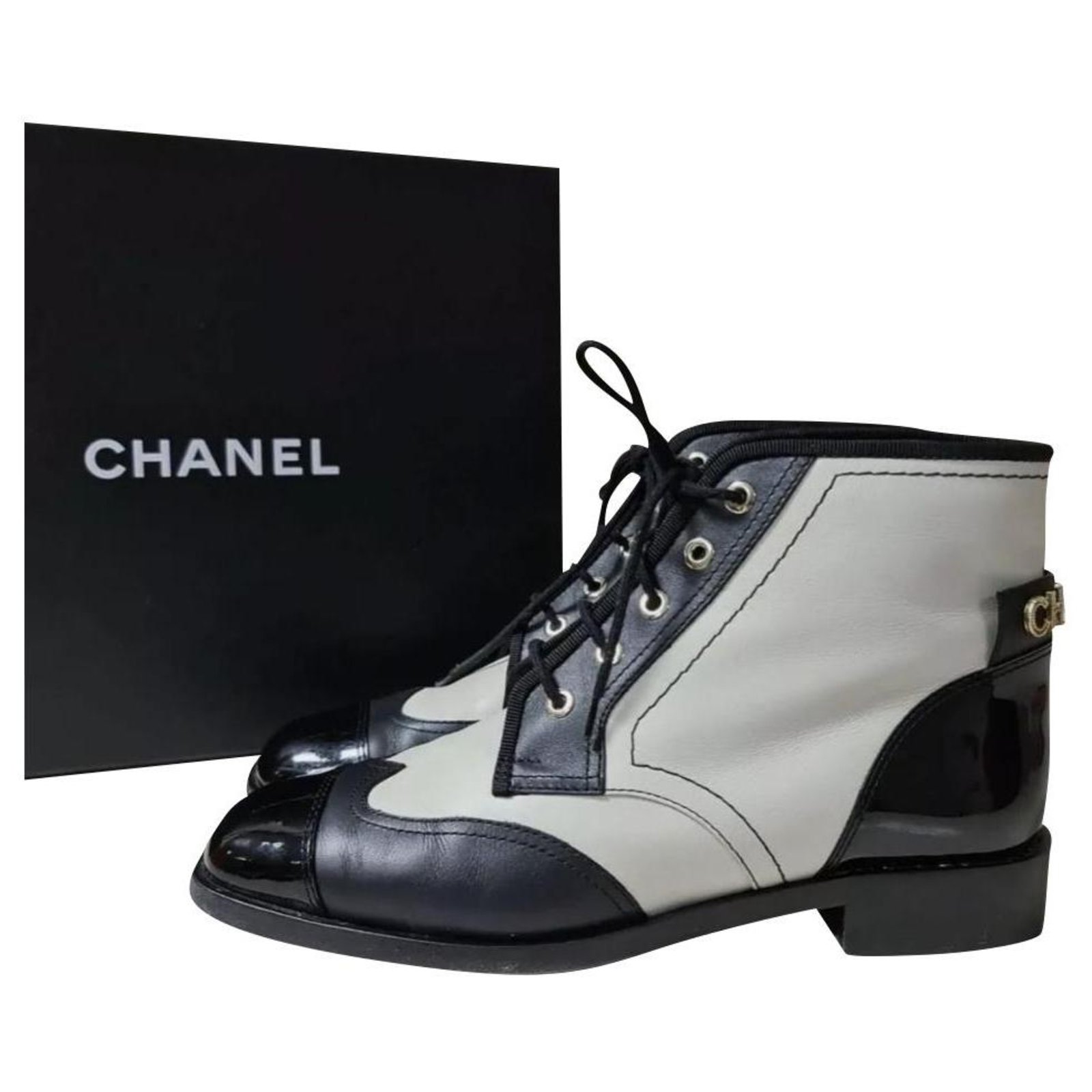Chanel Multicolour Lace Up Booties Size 39 Multiple colors Patent leather  ref.306595 - Joli Closet