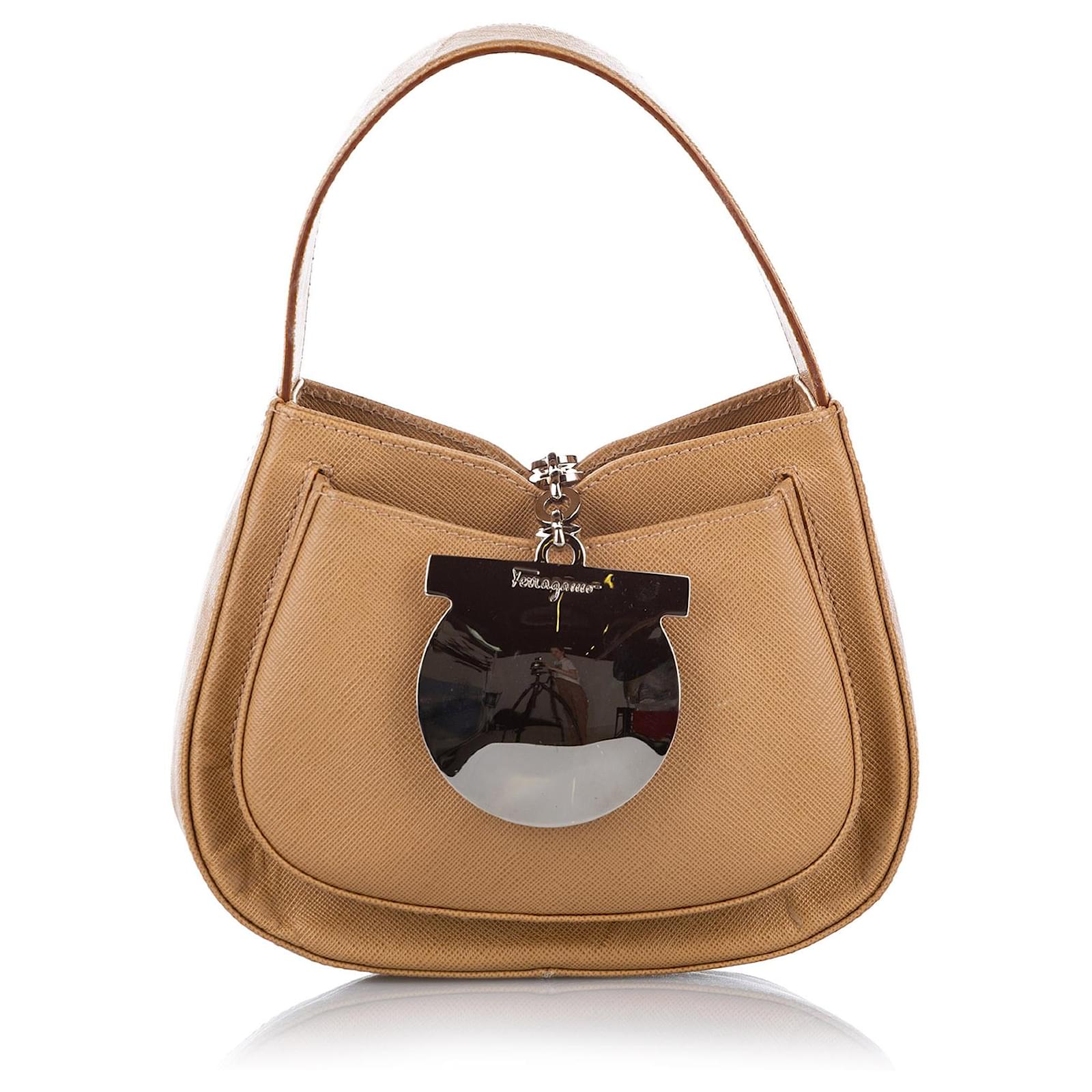 salvatore ferragamo gancini hobo bolsa