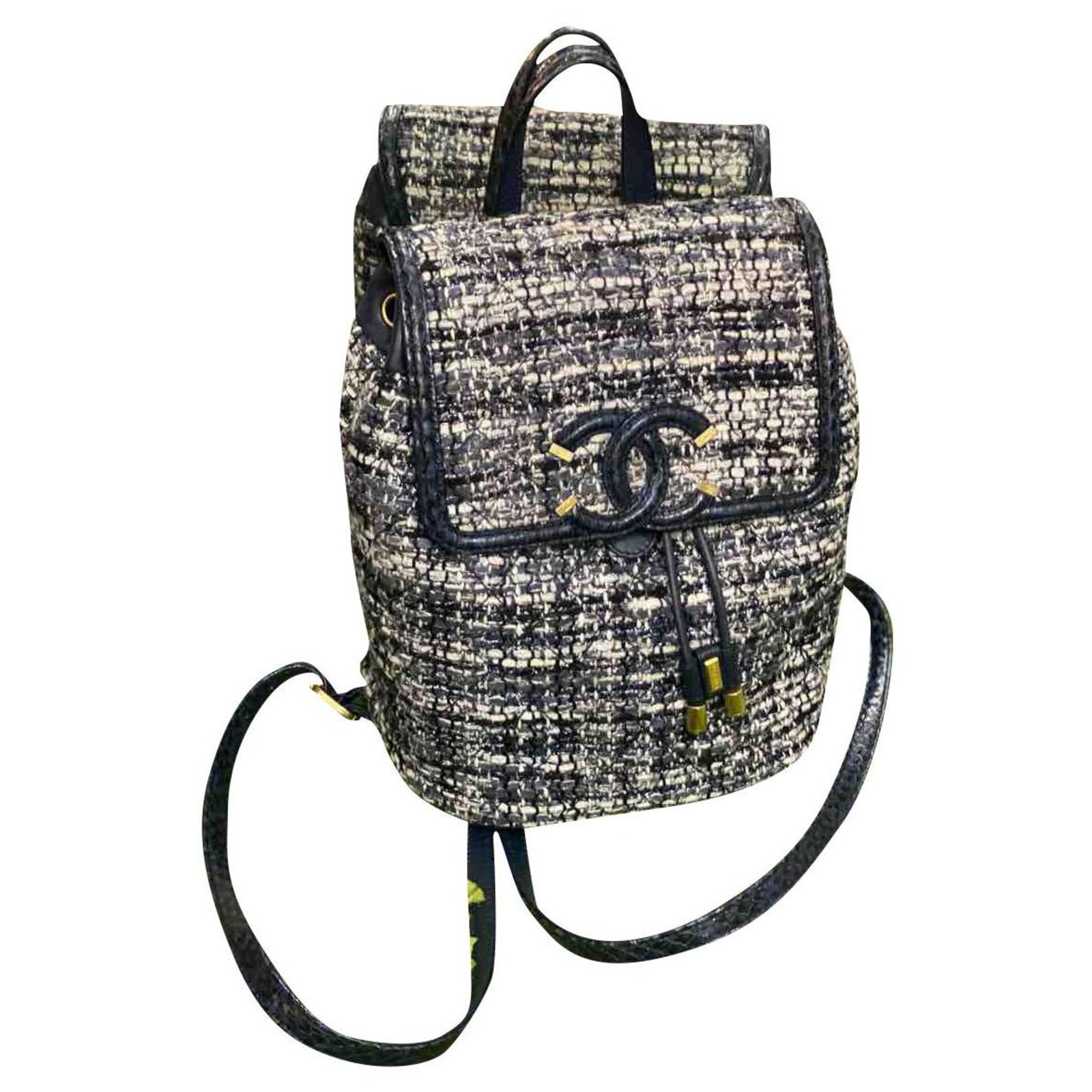 Chanel Snakeskin-trimmed Blue Tweed Leather Backpack Dark blue Python  ref.317149 - Joli Closet