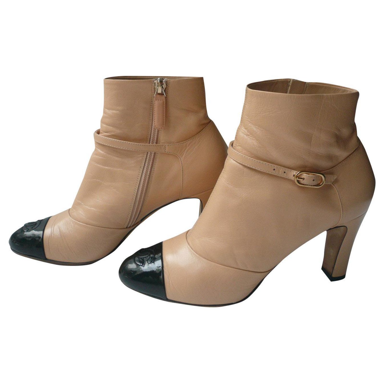 CHANEL Two-tone beige and black calf leather boots very good