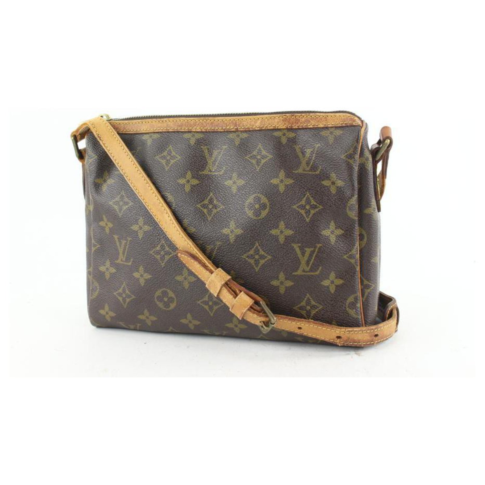 Louis Vuitton Monogram Tuileries Crossbody Bag Leather ref.326849 - Joli  Closet