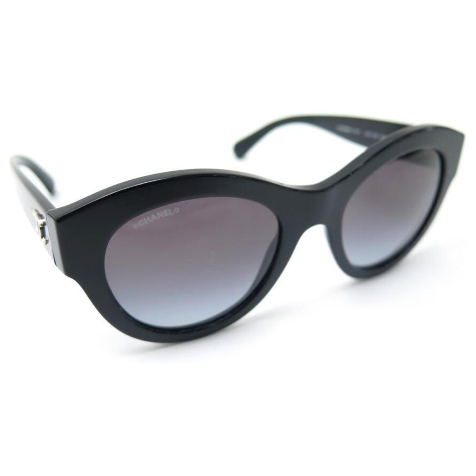 Chanel sunglasses 5371 CC LOGO IN BLACK RESIN + SUNGLASSES CASE