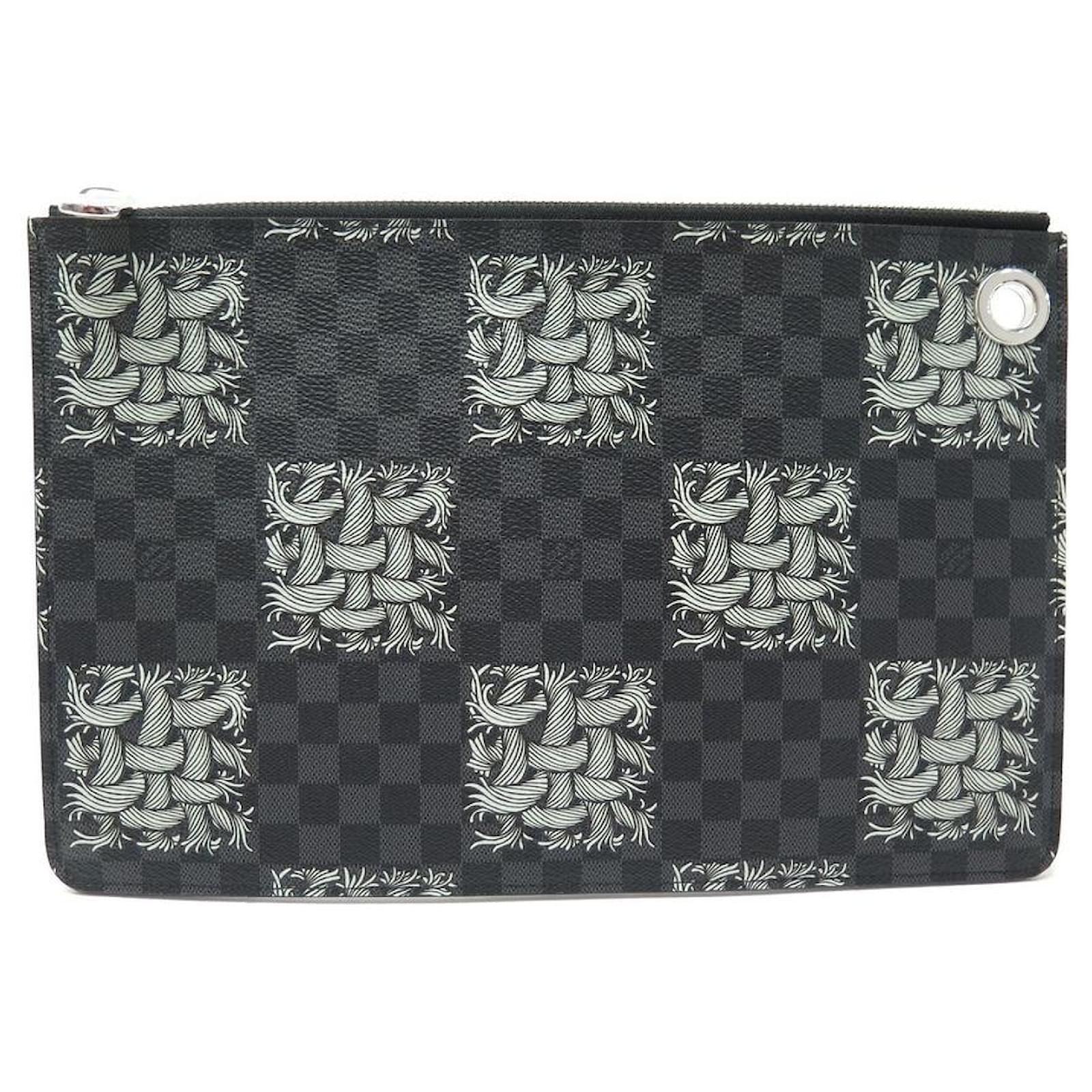 louis vuitton canvas pouch