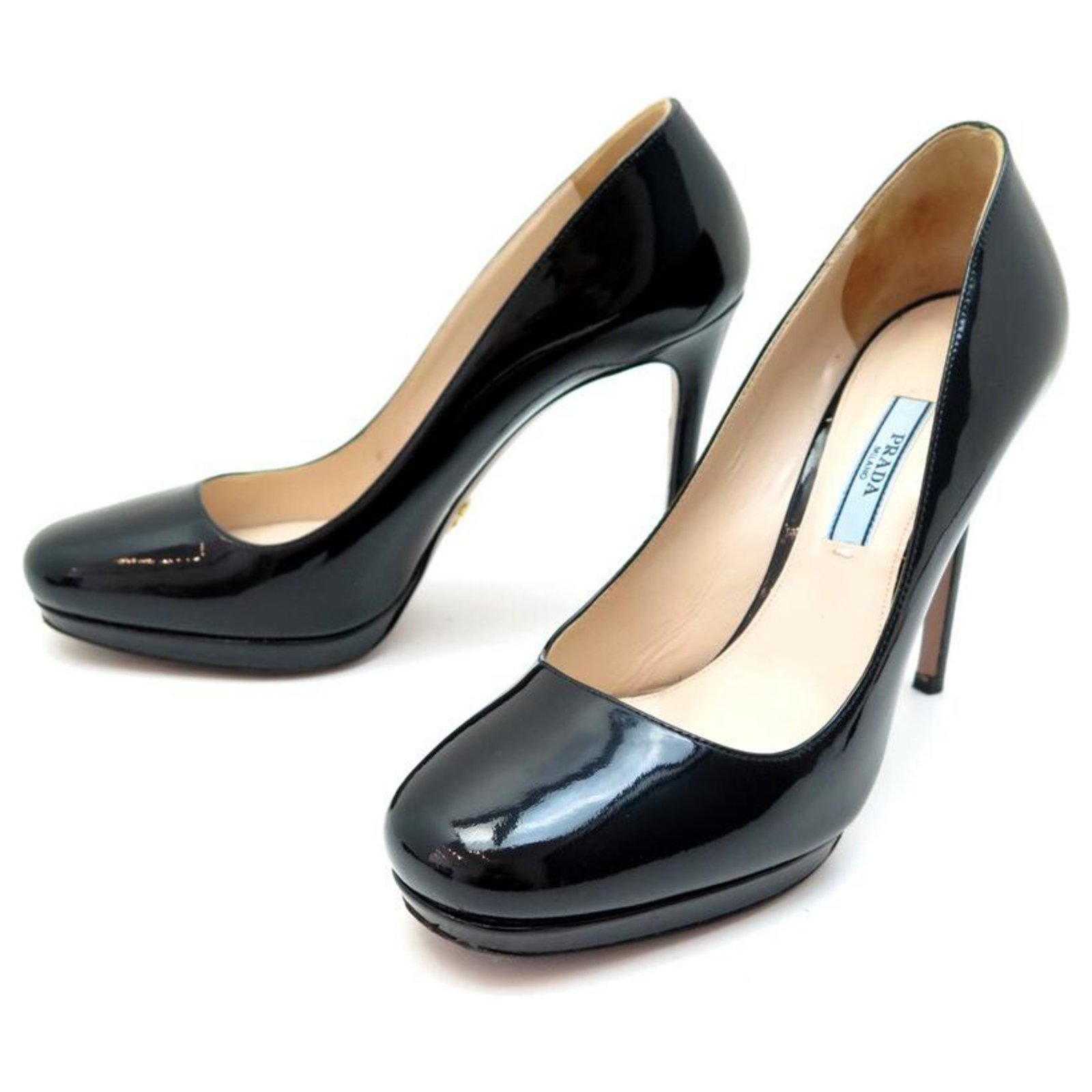 Aggregate more than 151 prada shoes high heels