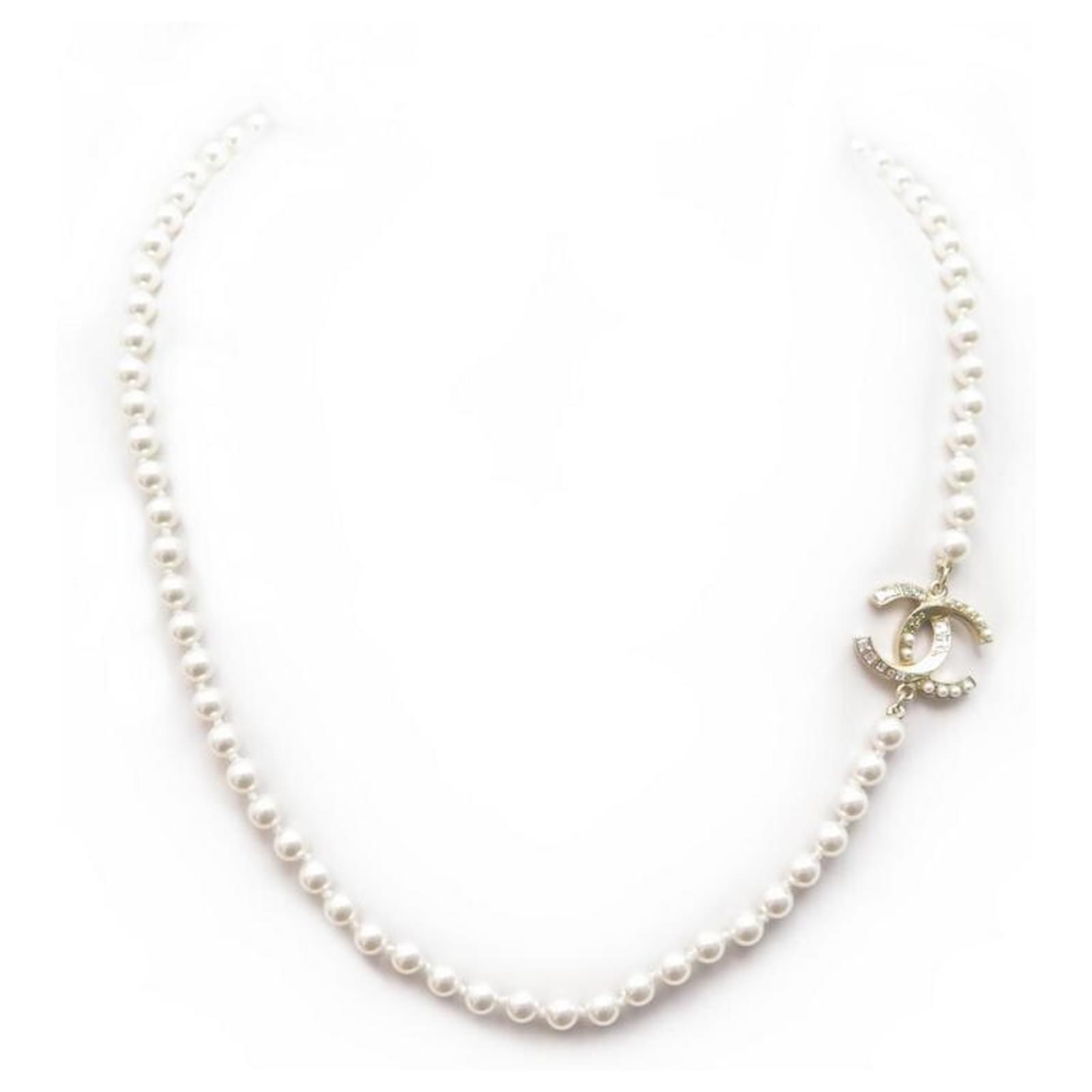 NEW CHANEL PEARLS LOGO CC NECKLACE 57 65 CM METAL GOLD NEW PEARLS NECKLACE  NEW White ref.329906 - Joli Closet