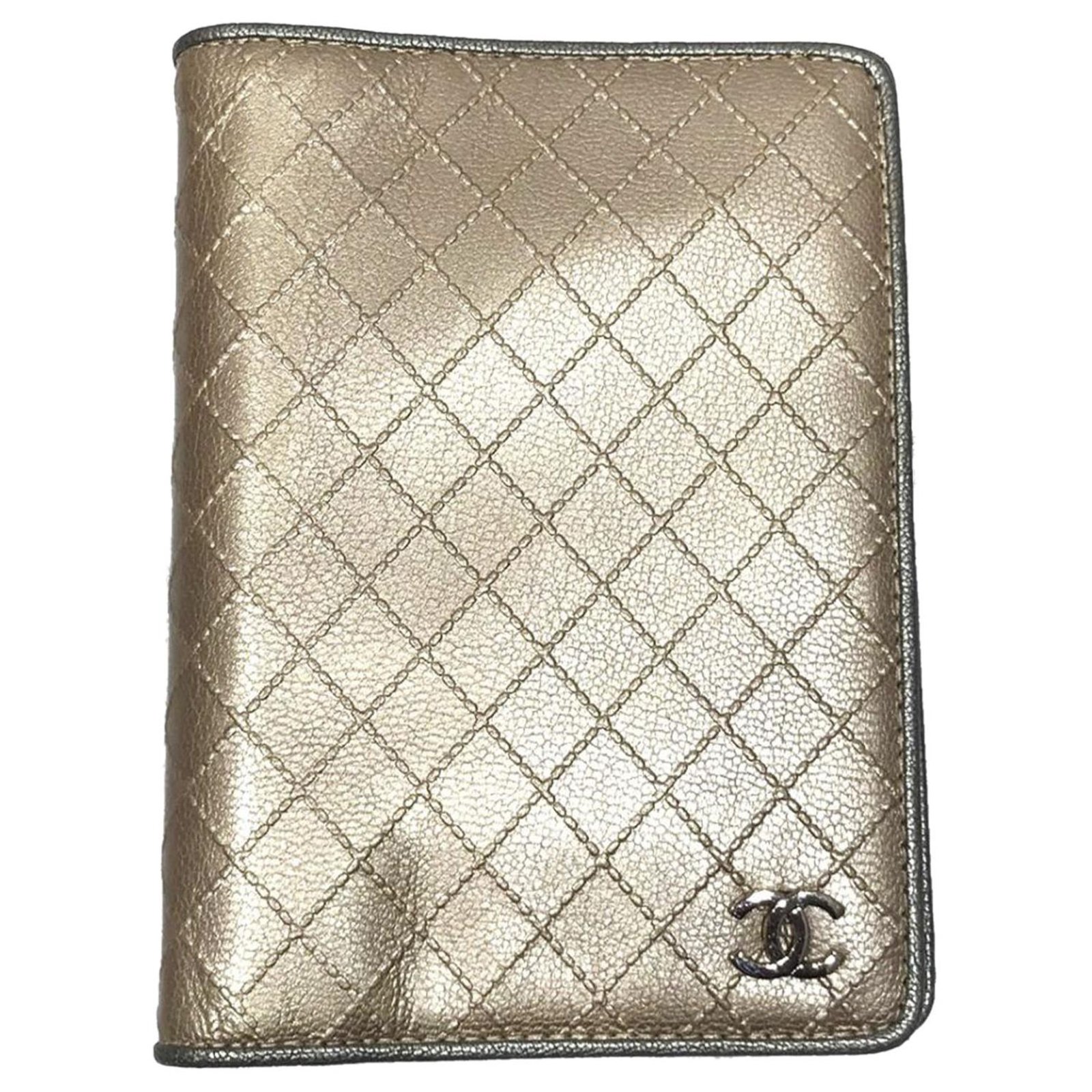 Chanel Gold CC Leather Notebook Cover Golden Pony-style calfskin ref.332360  - Joli Closet