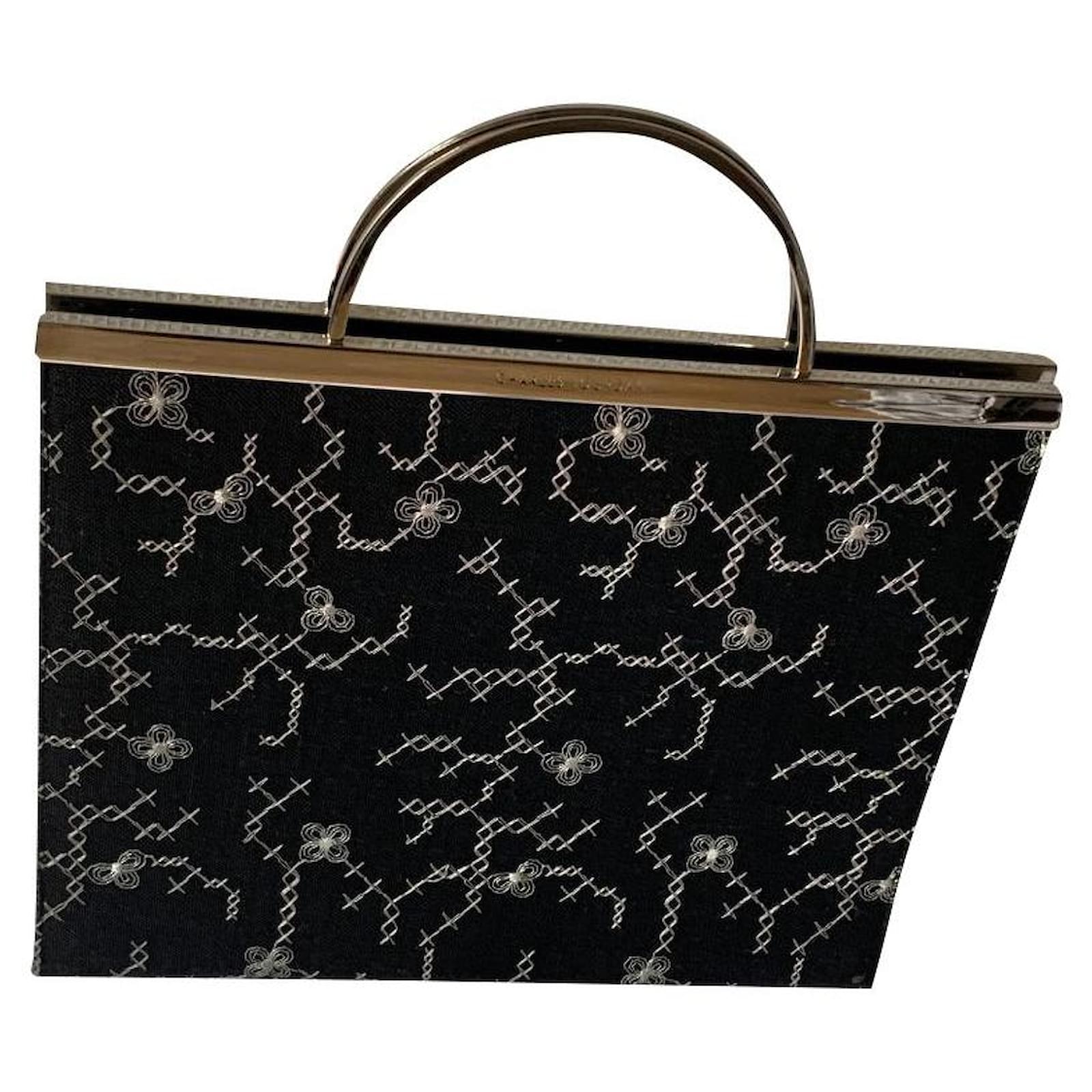 handbags made of cloth