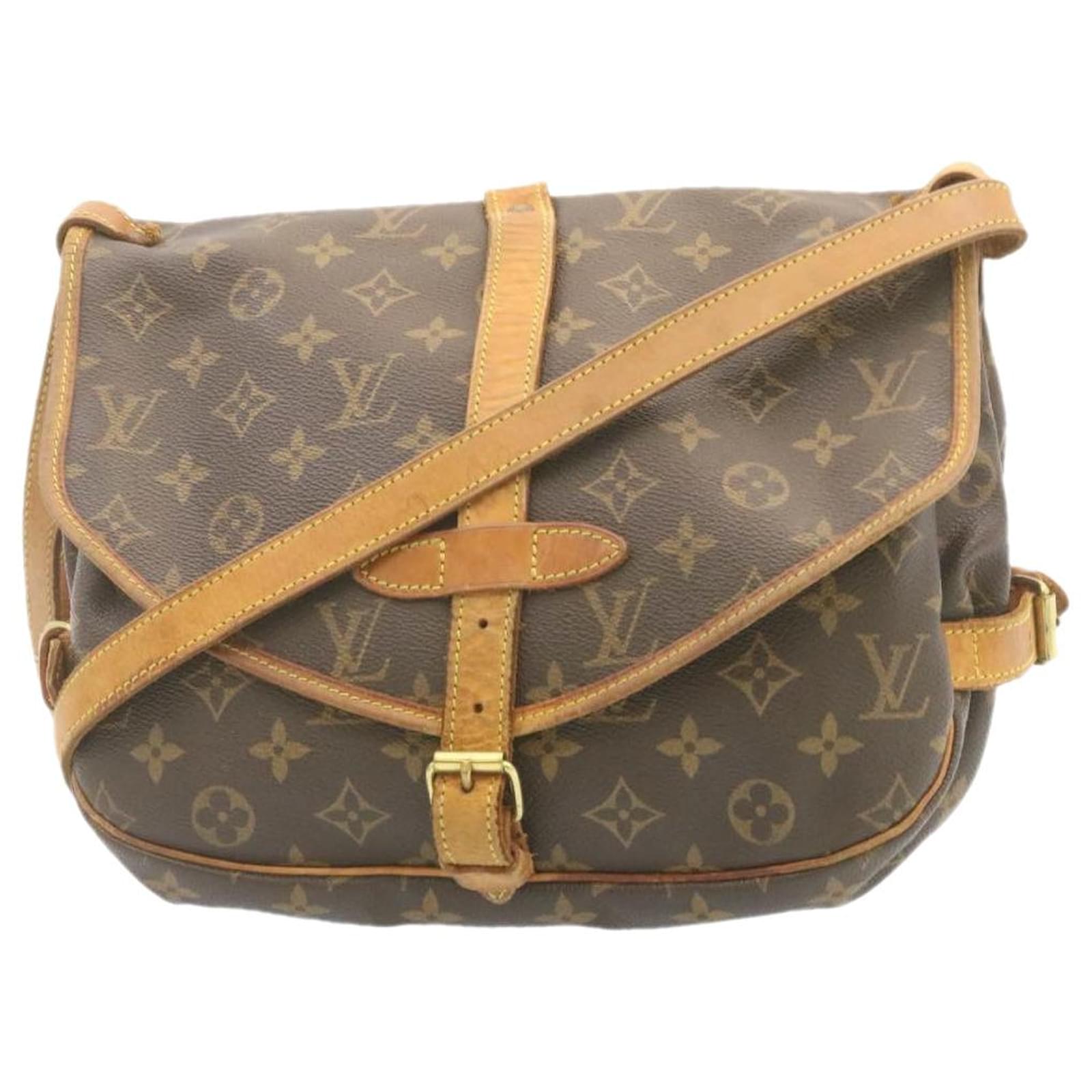 louis vuitton toiletry pouch with strap