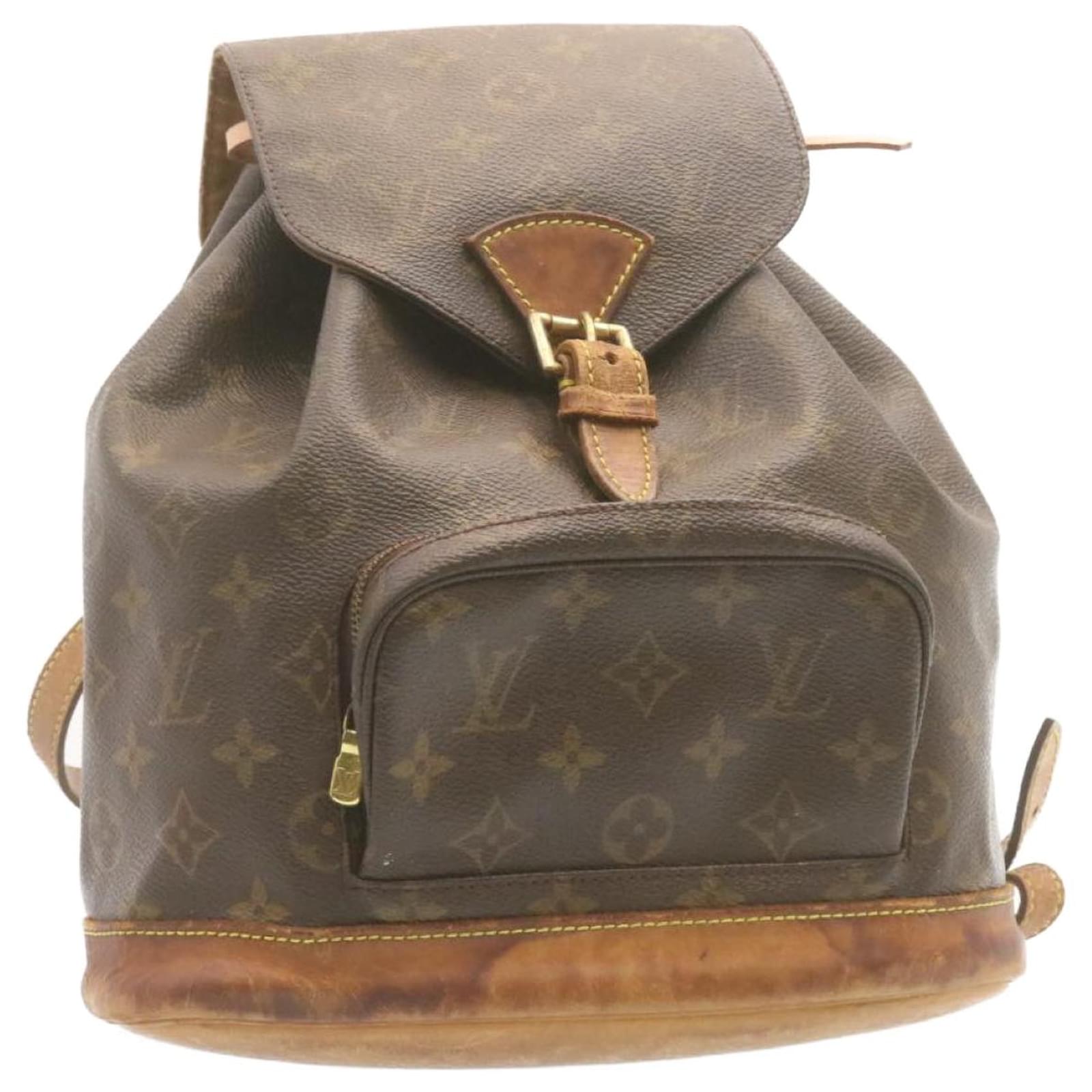 louis vuitton backpack sizes